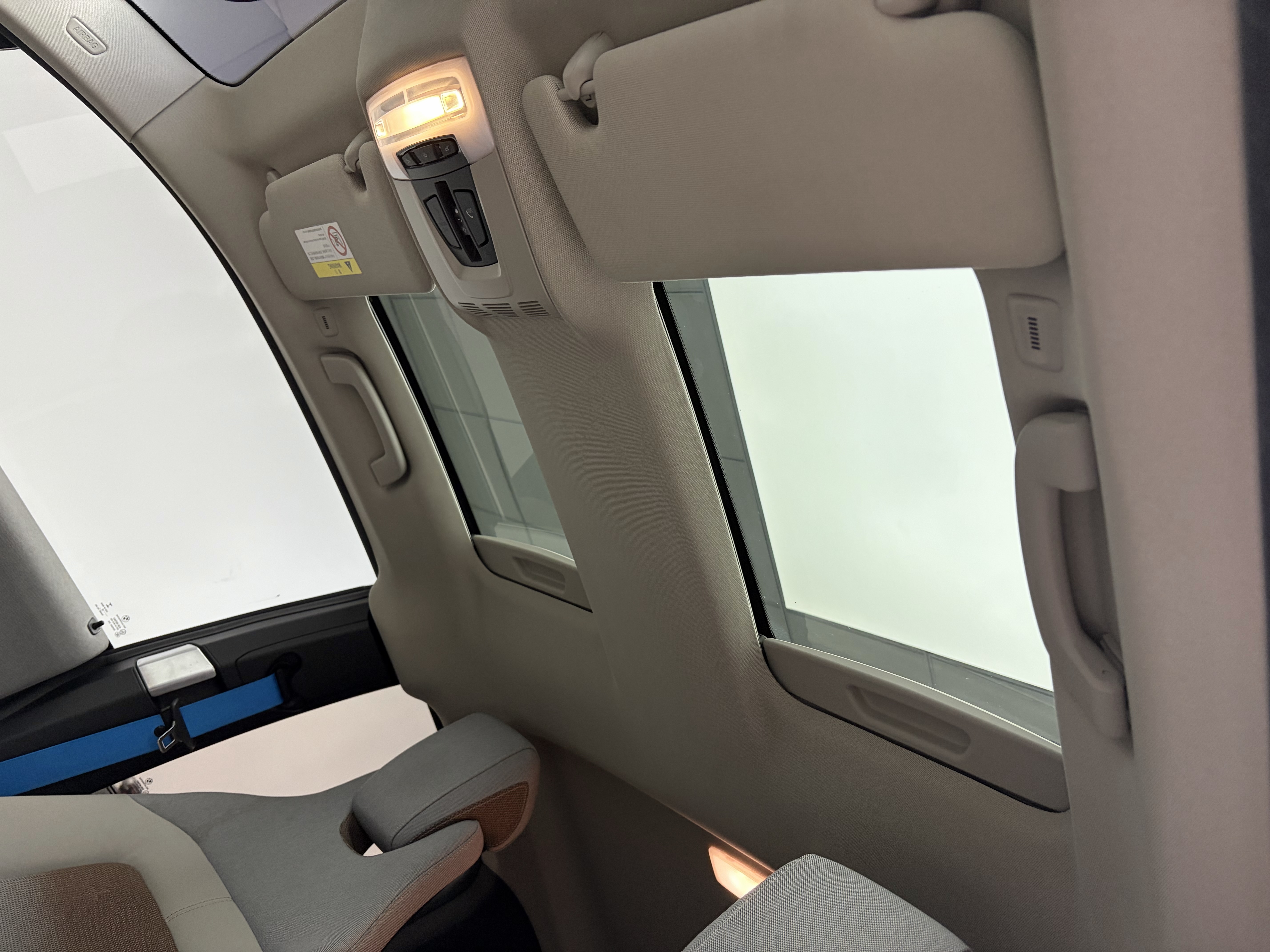 BMW i3 (Imported) 2019 #15 BMW i3 (Imported) 2019 car image #15