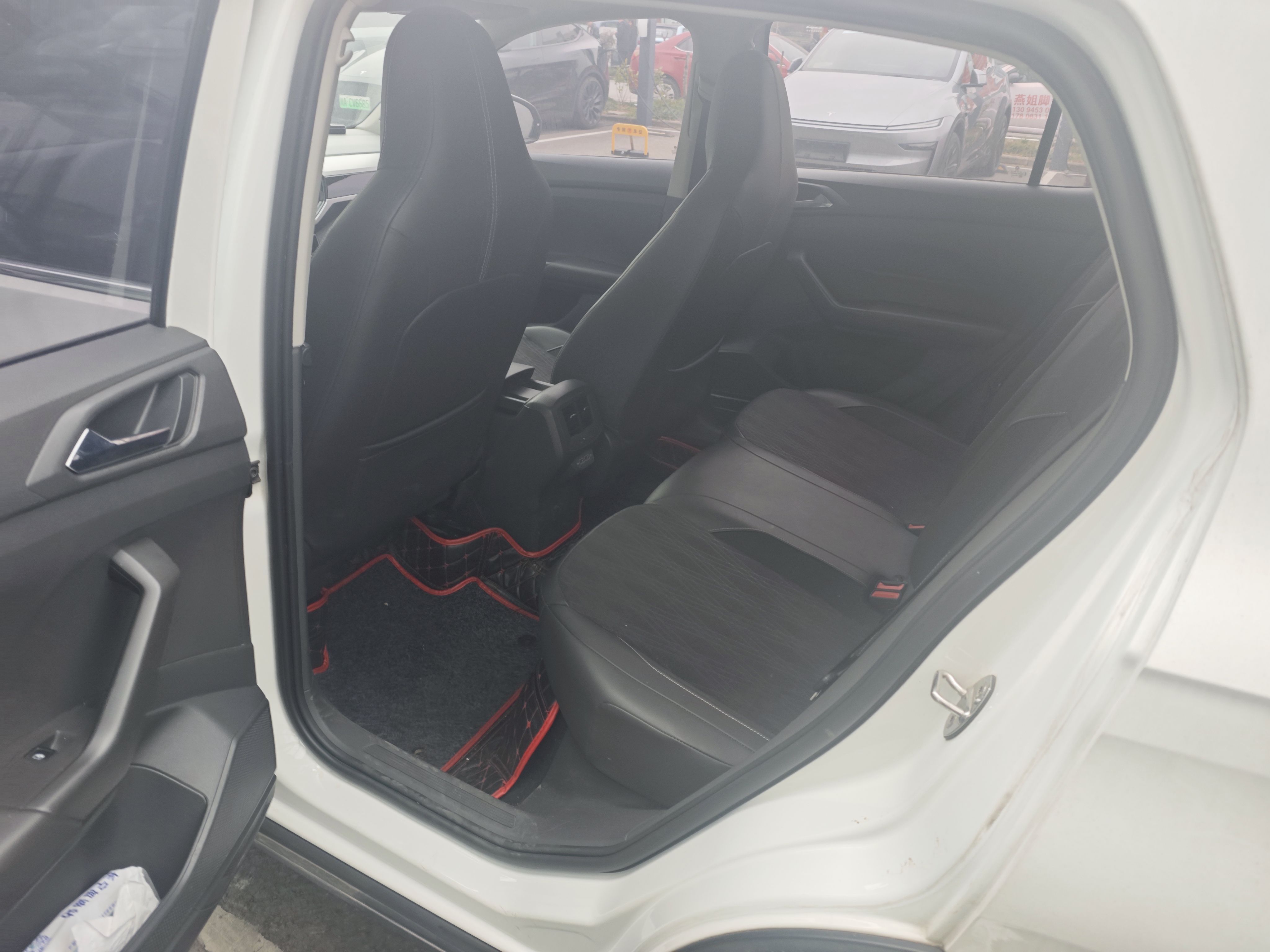 Volkswagen T-Cross 2019 car image #15