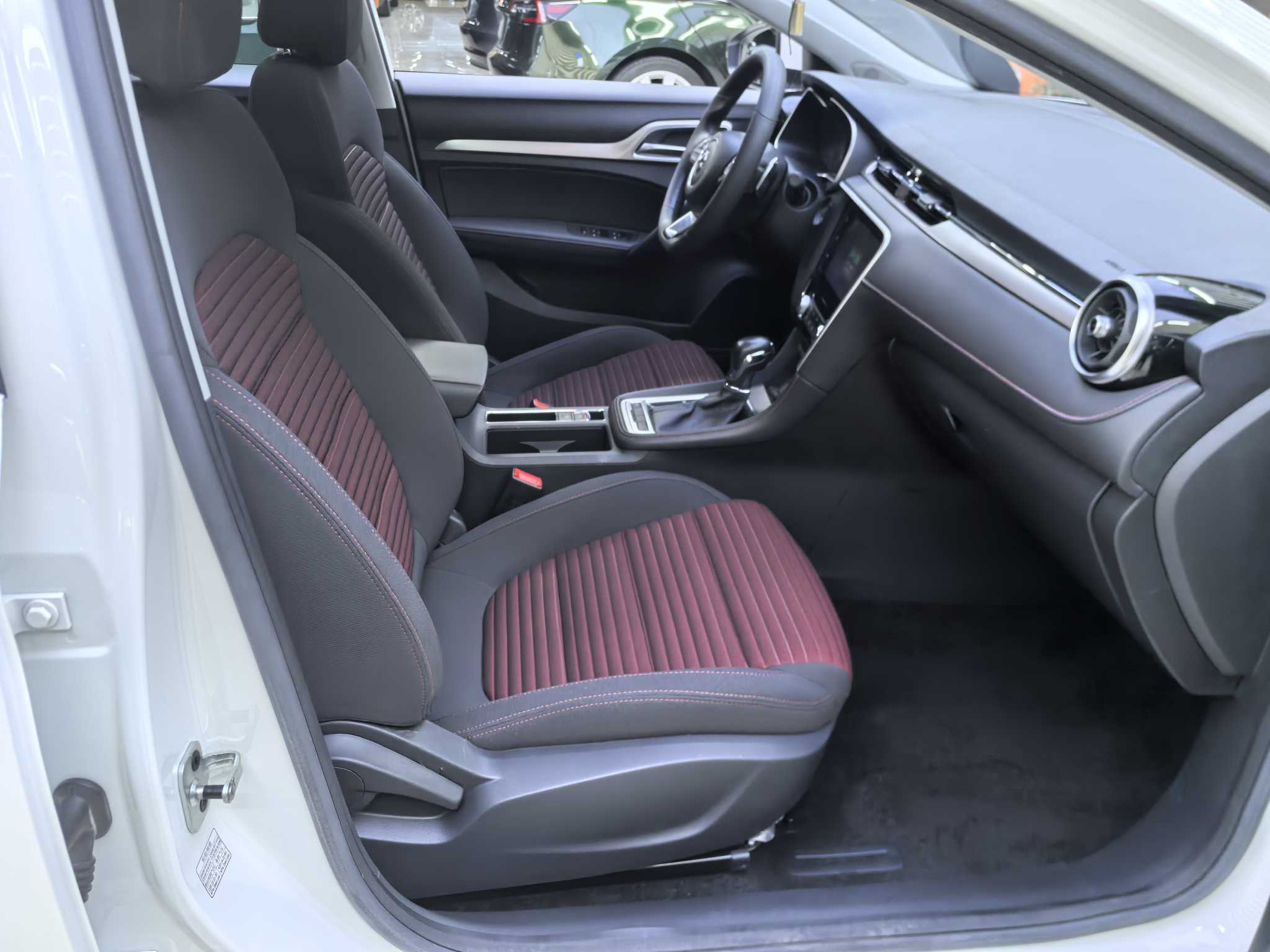 6 2020 car image #15