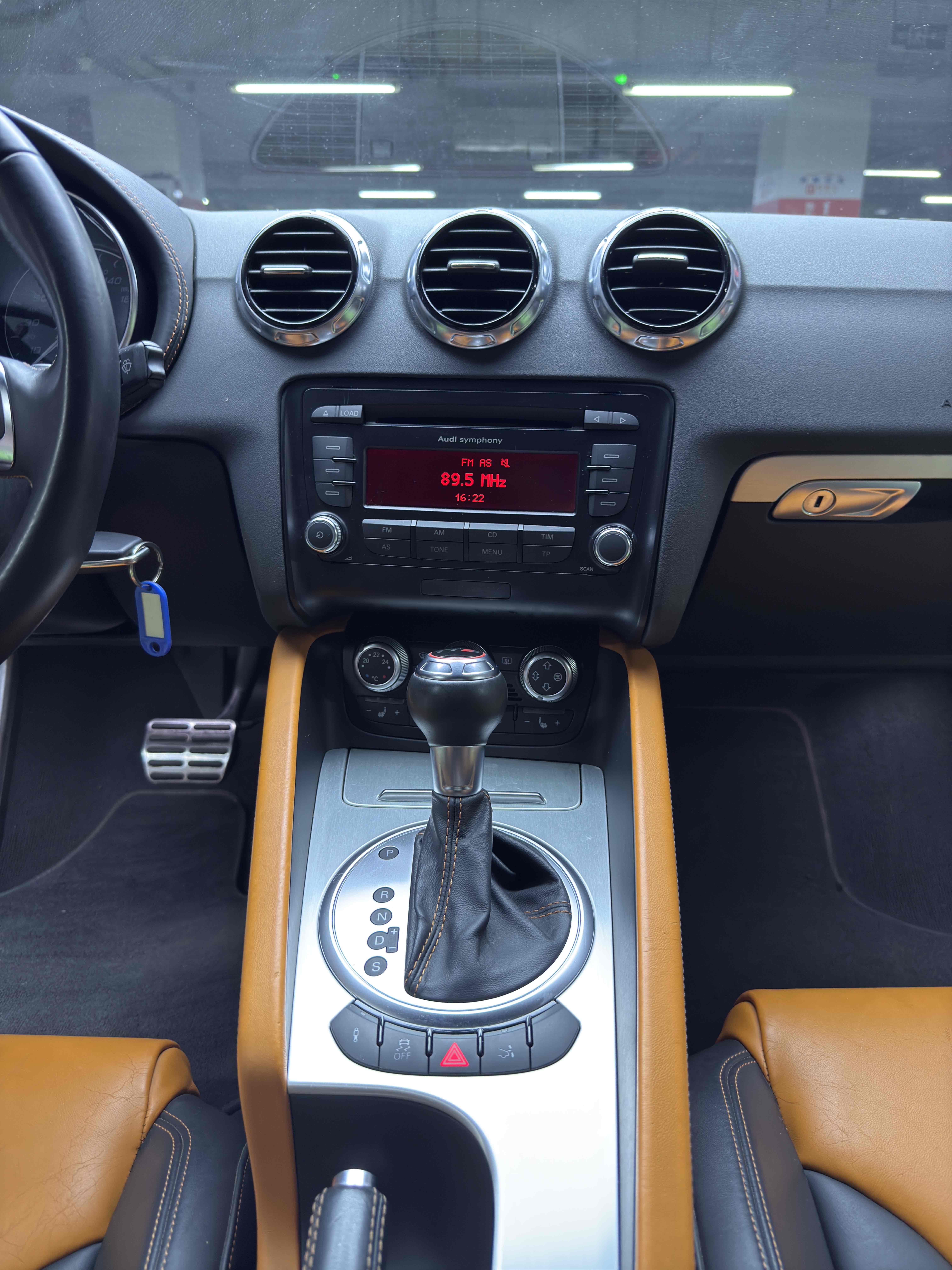 Audi TTS 2015 #15 Audi TTS 2015 car image #15