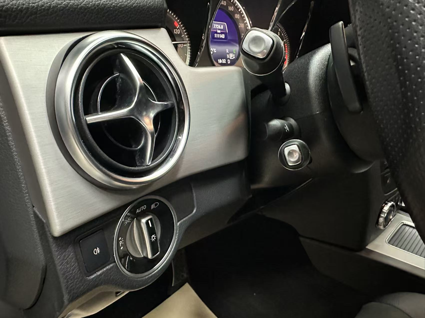 Mercedes-Benz GLK Class 2015 car image #15