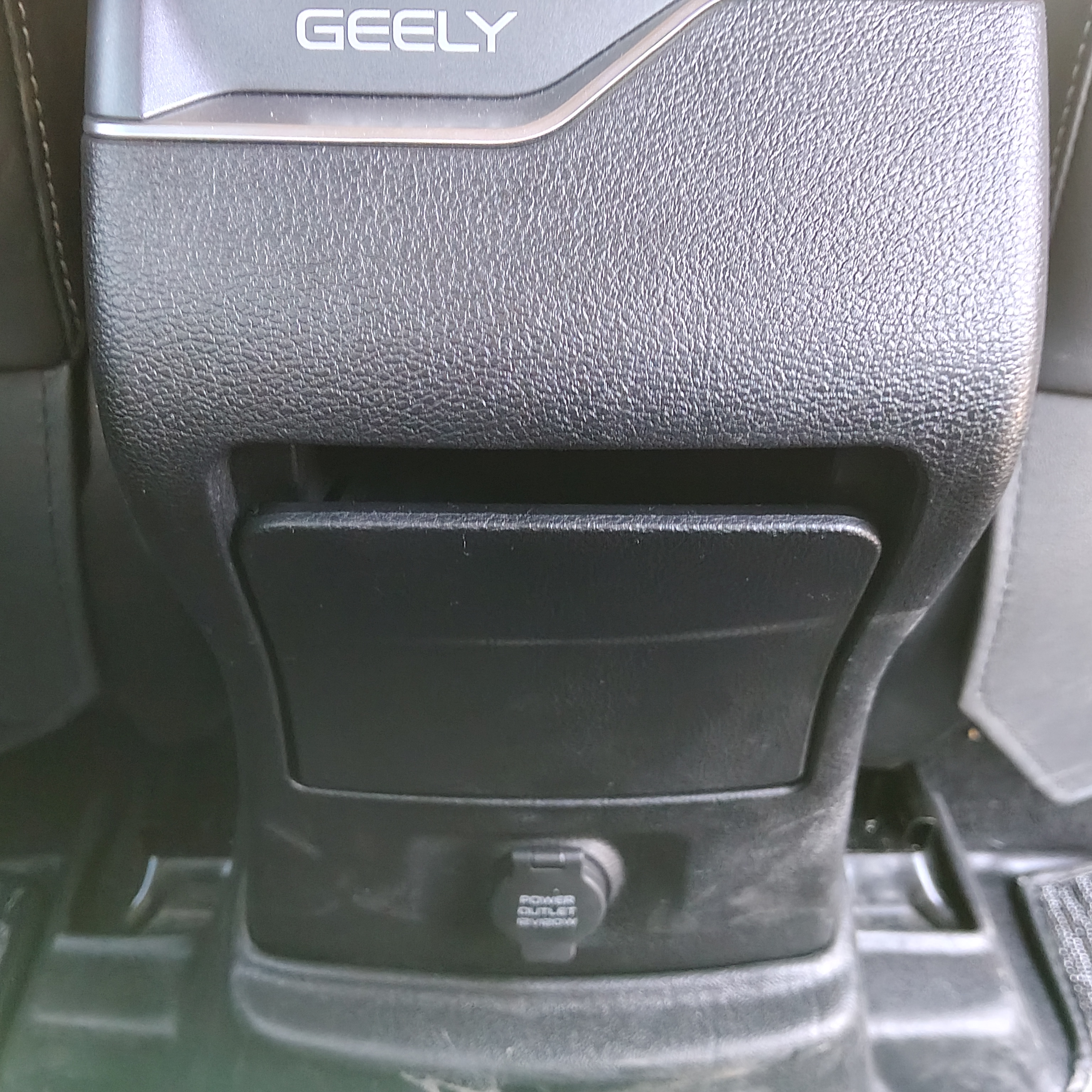 GEELY Emgrand 2019 #15 GEELY Emgrand 2019 car image #15