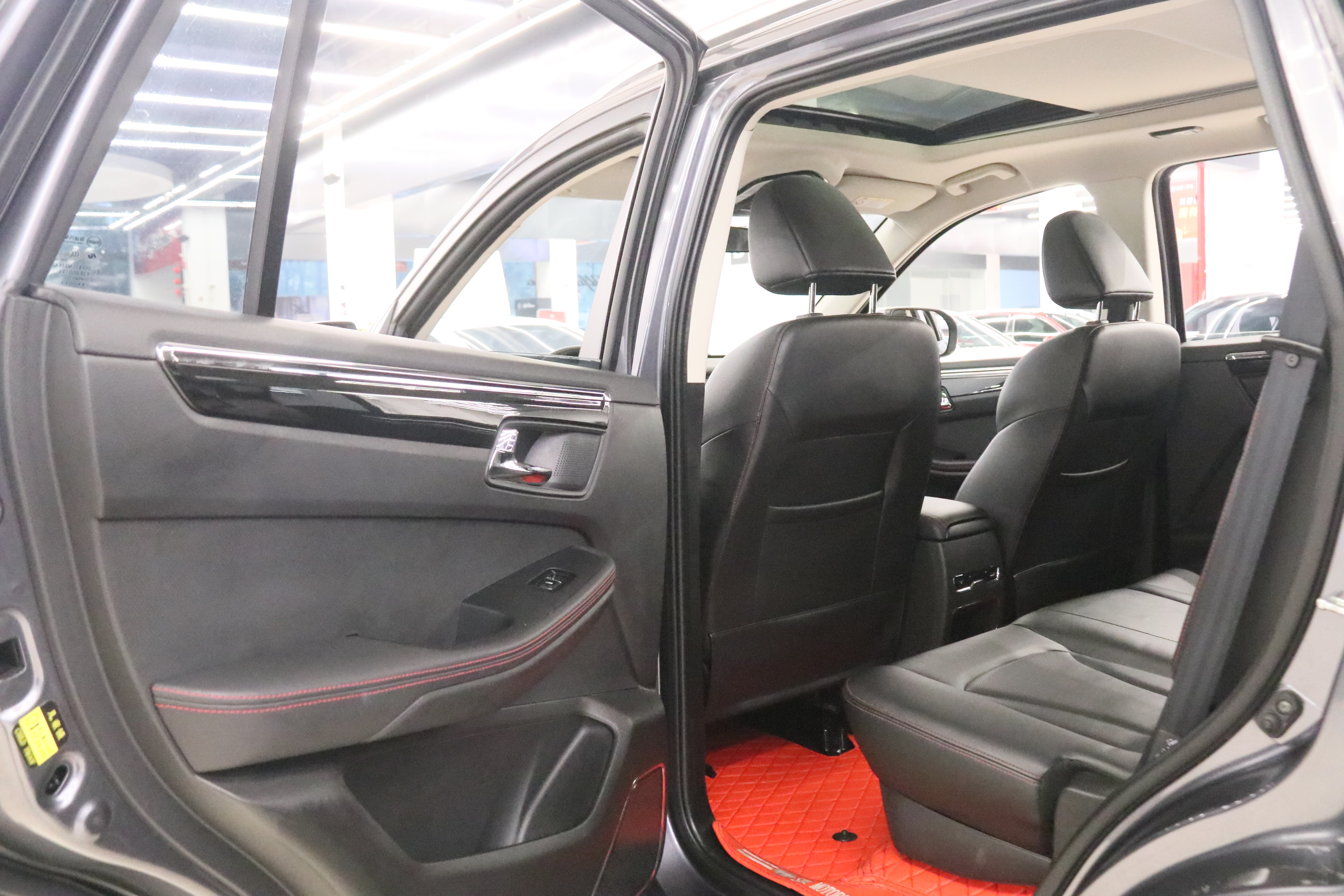 SWM斯威汽车 SWM斯威G05 2021 汽车图片 #15