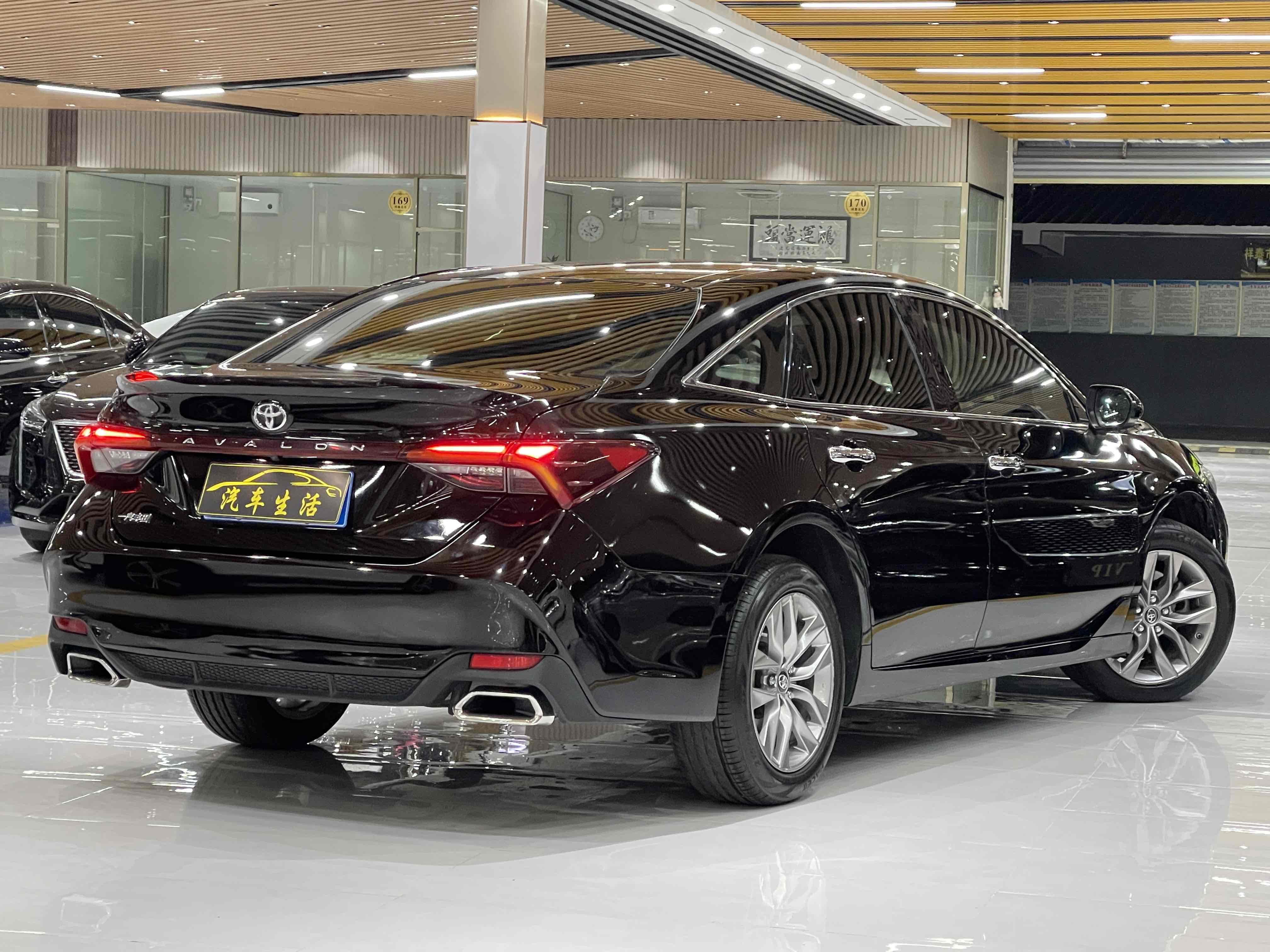 Toyota Avalon 2020 car image #15