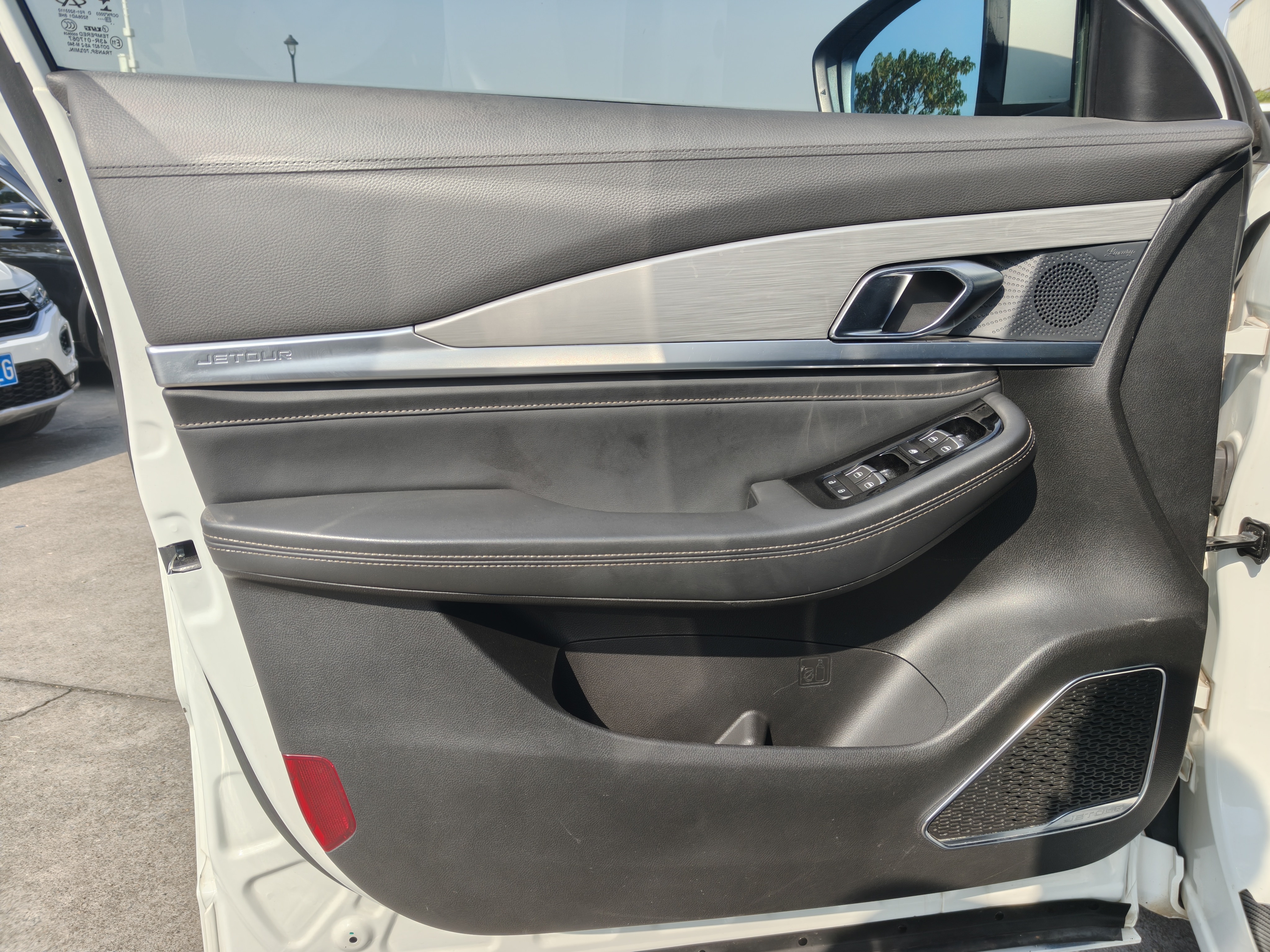 X70 2019 car image #15