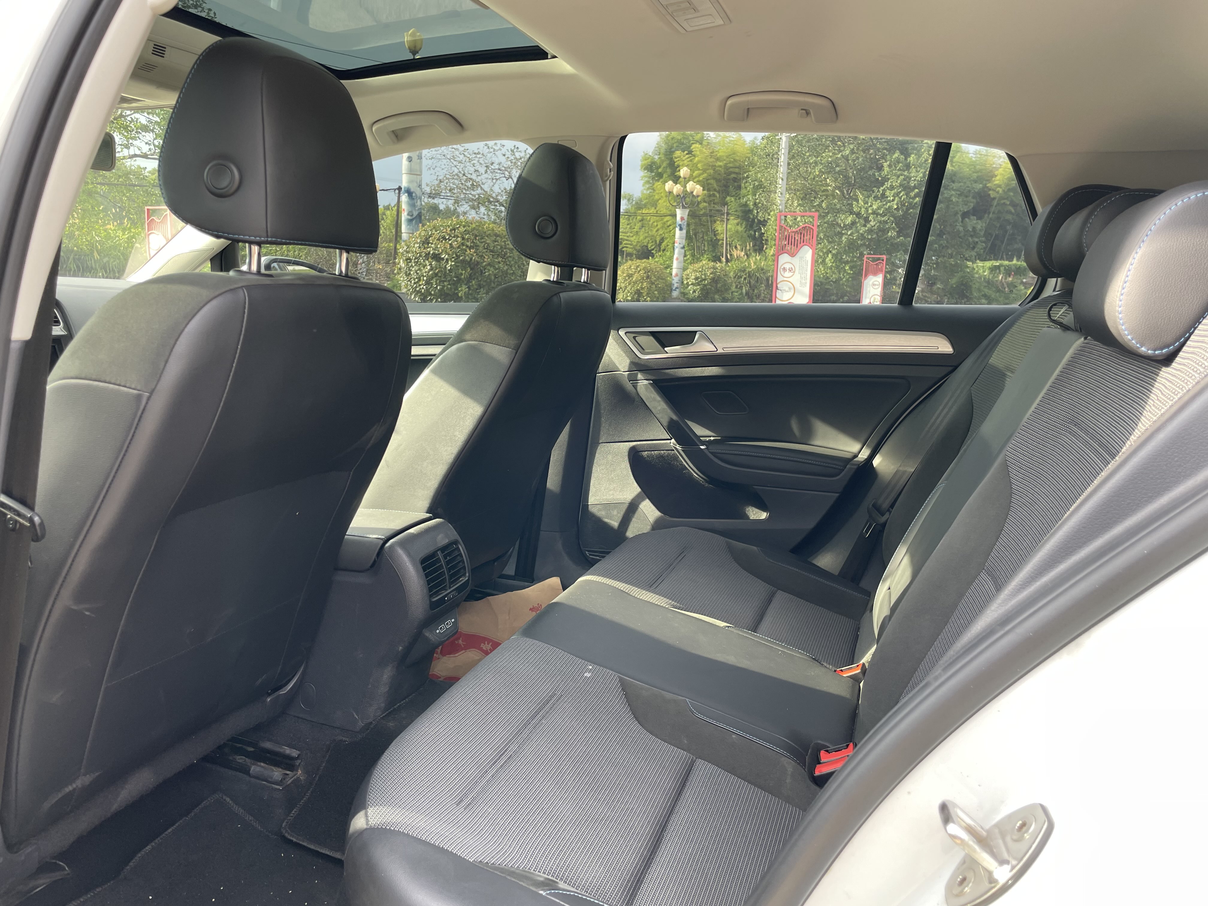 Volkswagen Golf Pure Electric 2020 imagen de coche #15