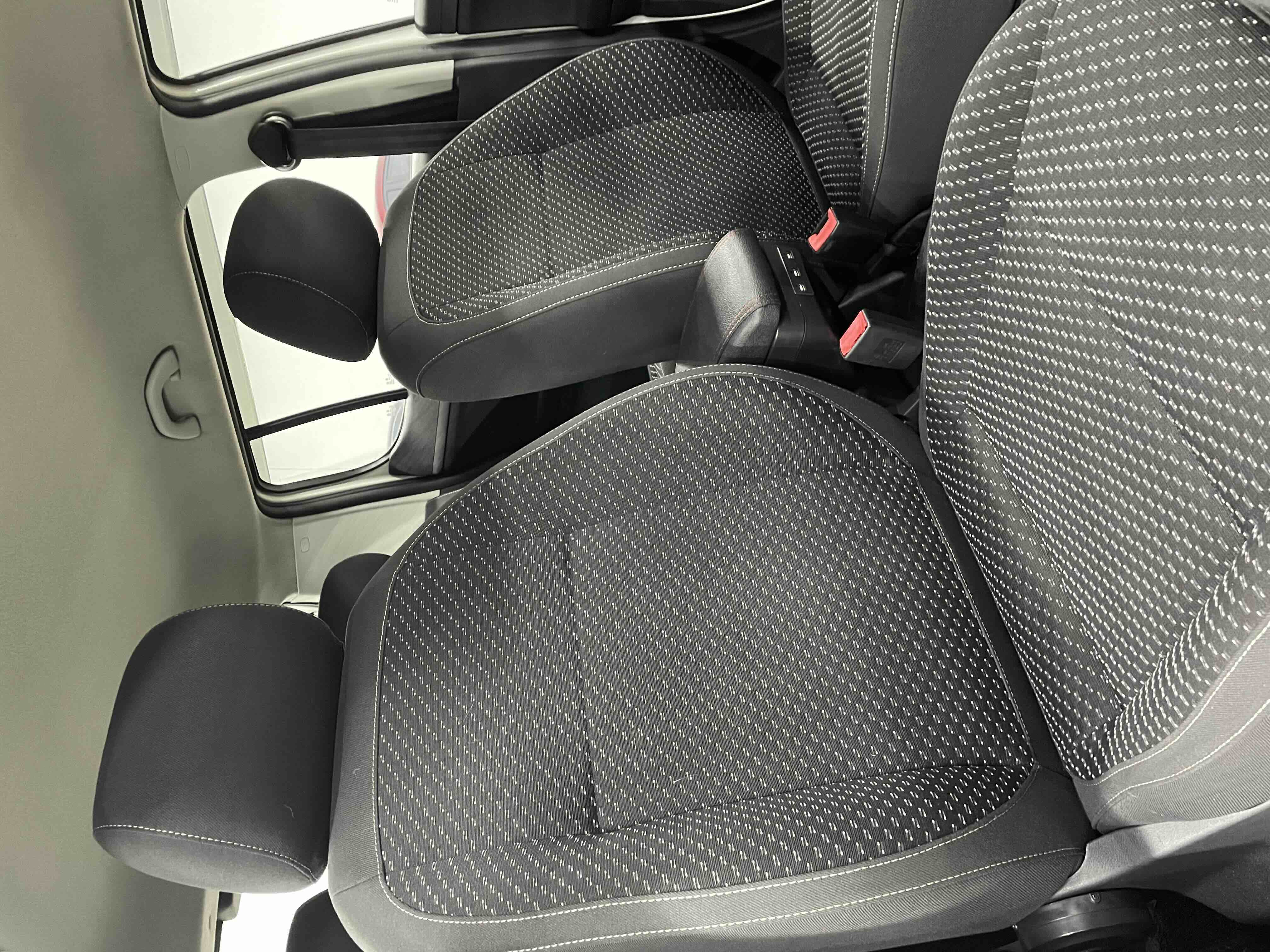 Skoda Fabia 2013 immagine di auto #15