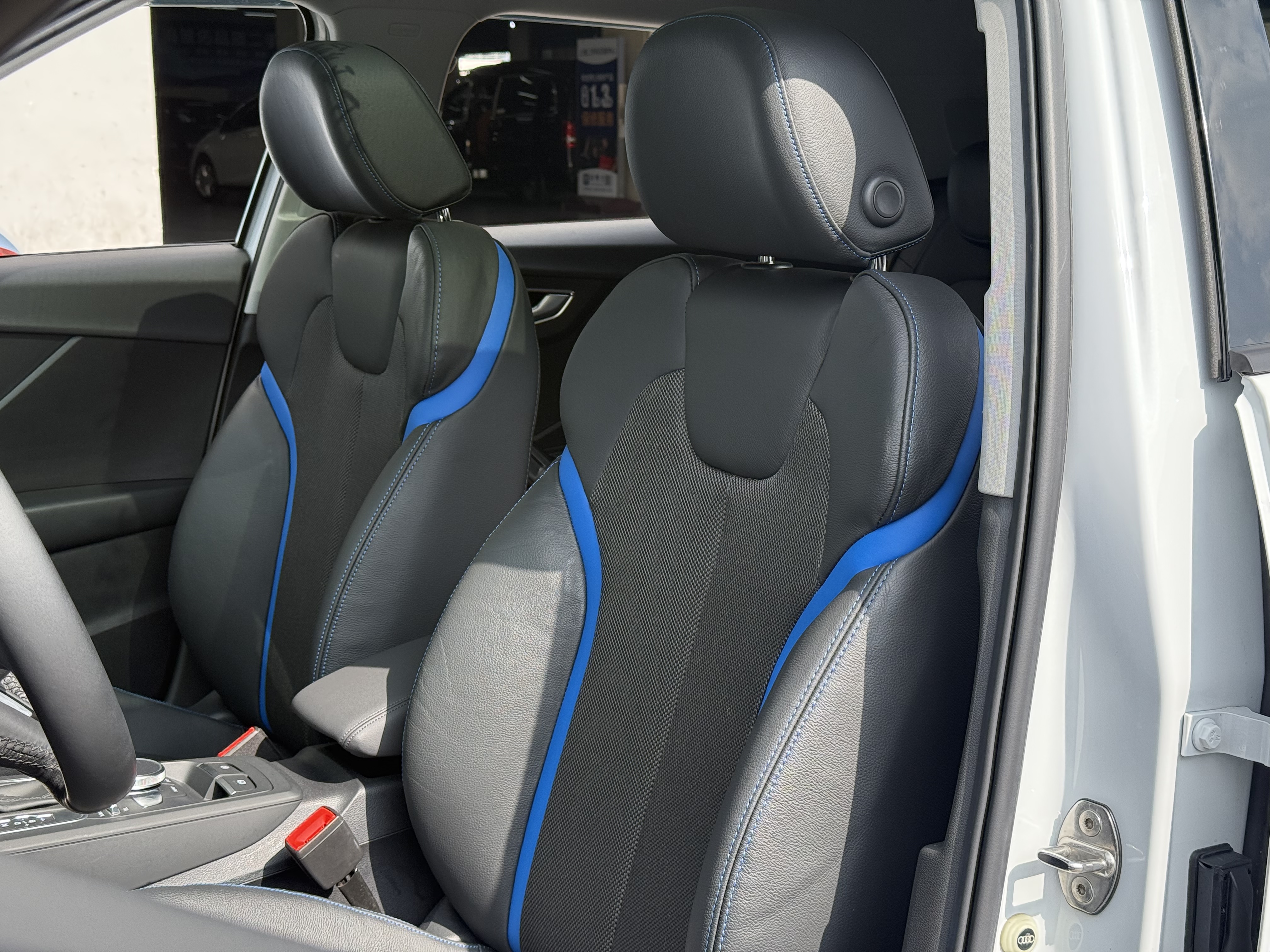 Q2L e-tron 2021 car image #15
