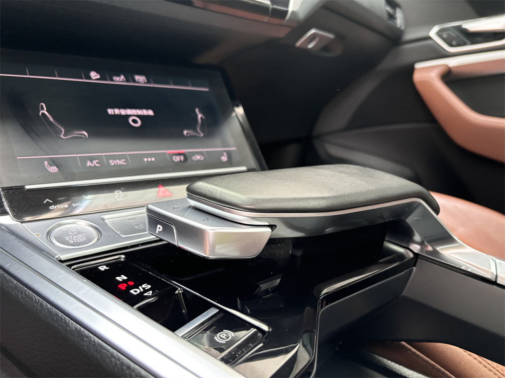 Audi e-tron (Imported) 2020 #15 Audi e-tron (Imported) 2020 car image #15