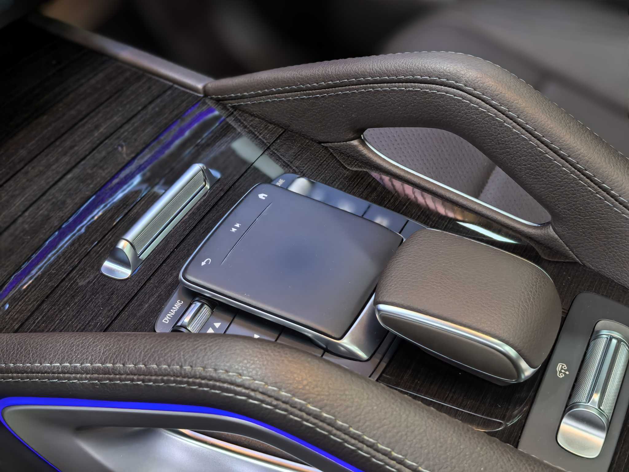 Mercedes-Benz GLE Class 2020 car image #15