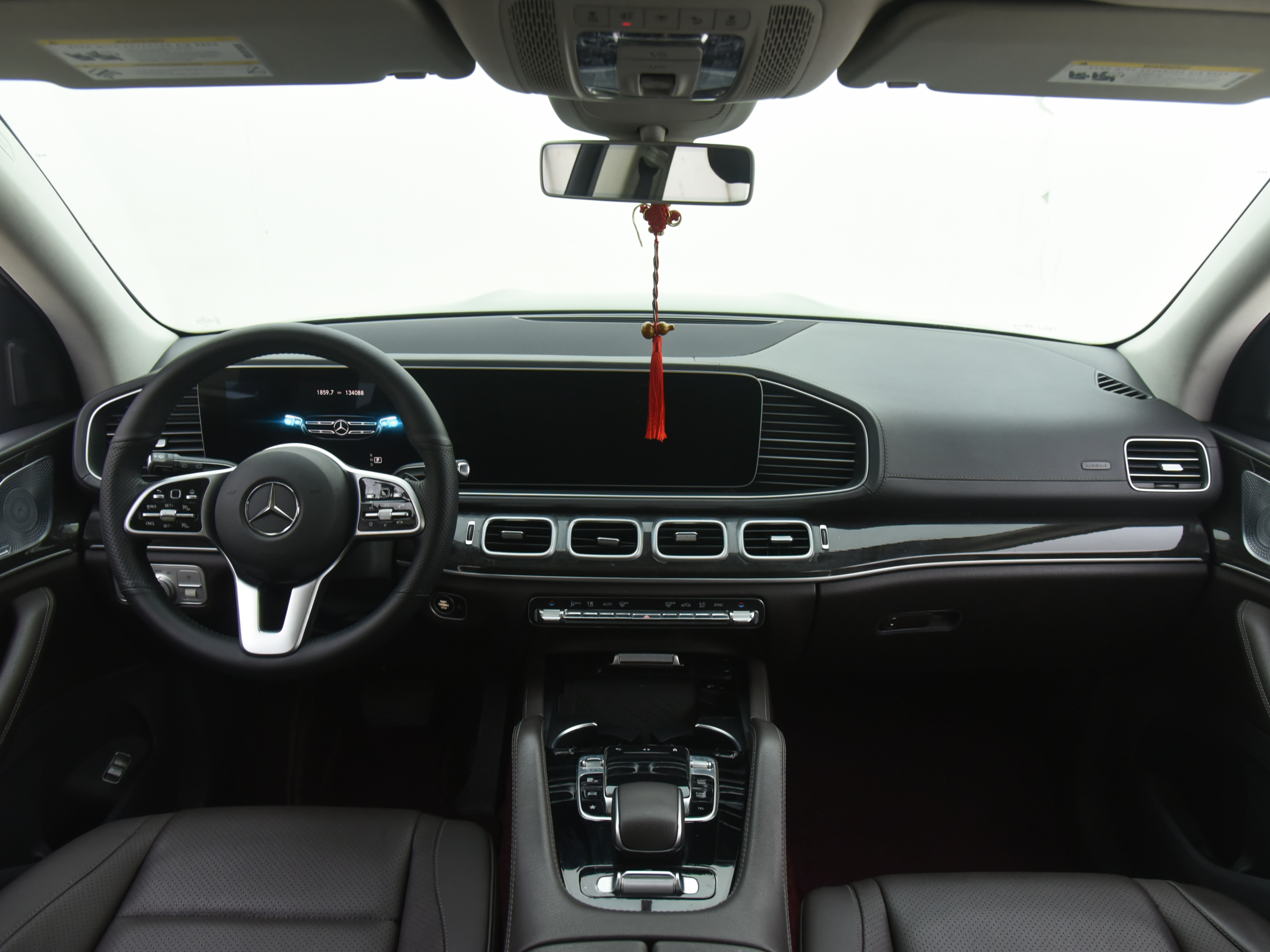 Mercedes-Benz 2020 car image #15
