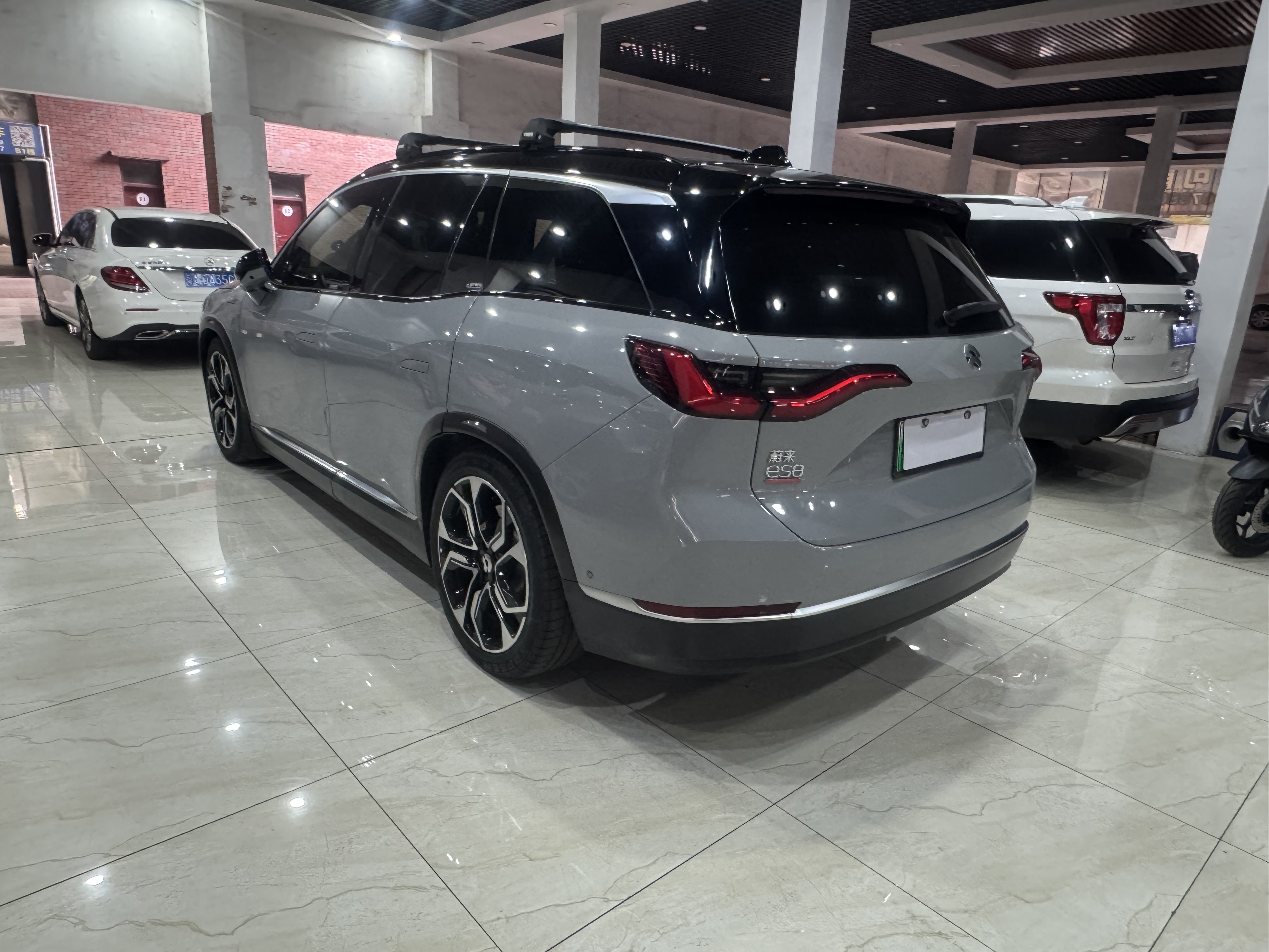 NIO ES8 2021 car image #15
