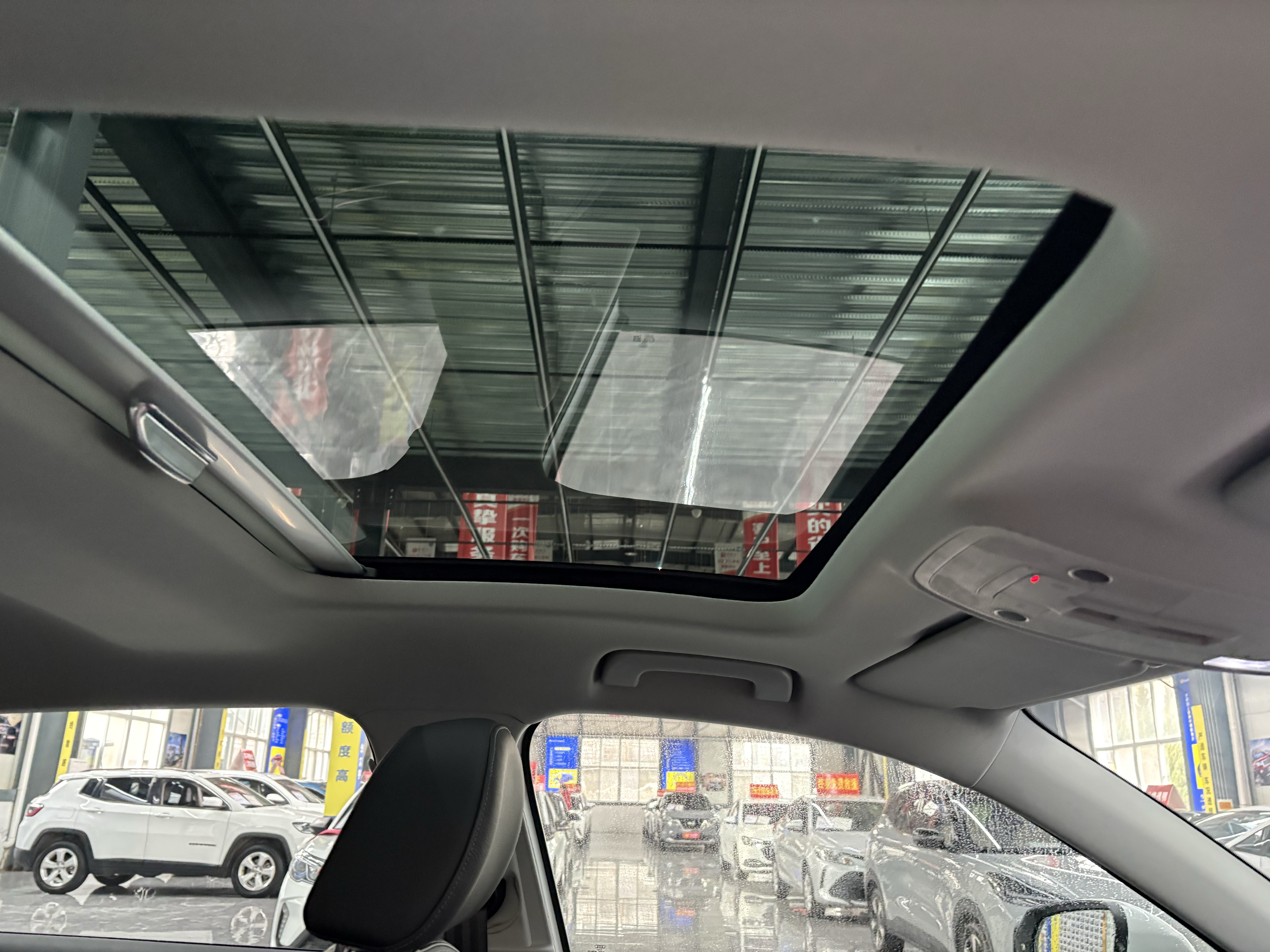 Q2L 2020 car image #15