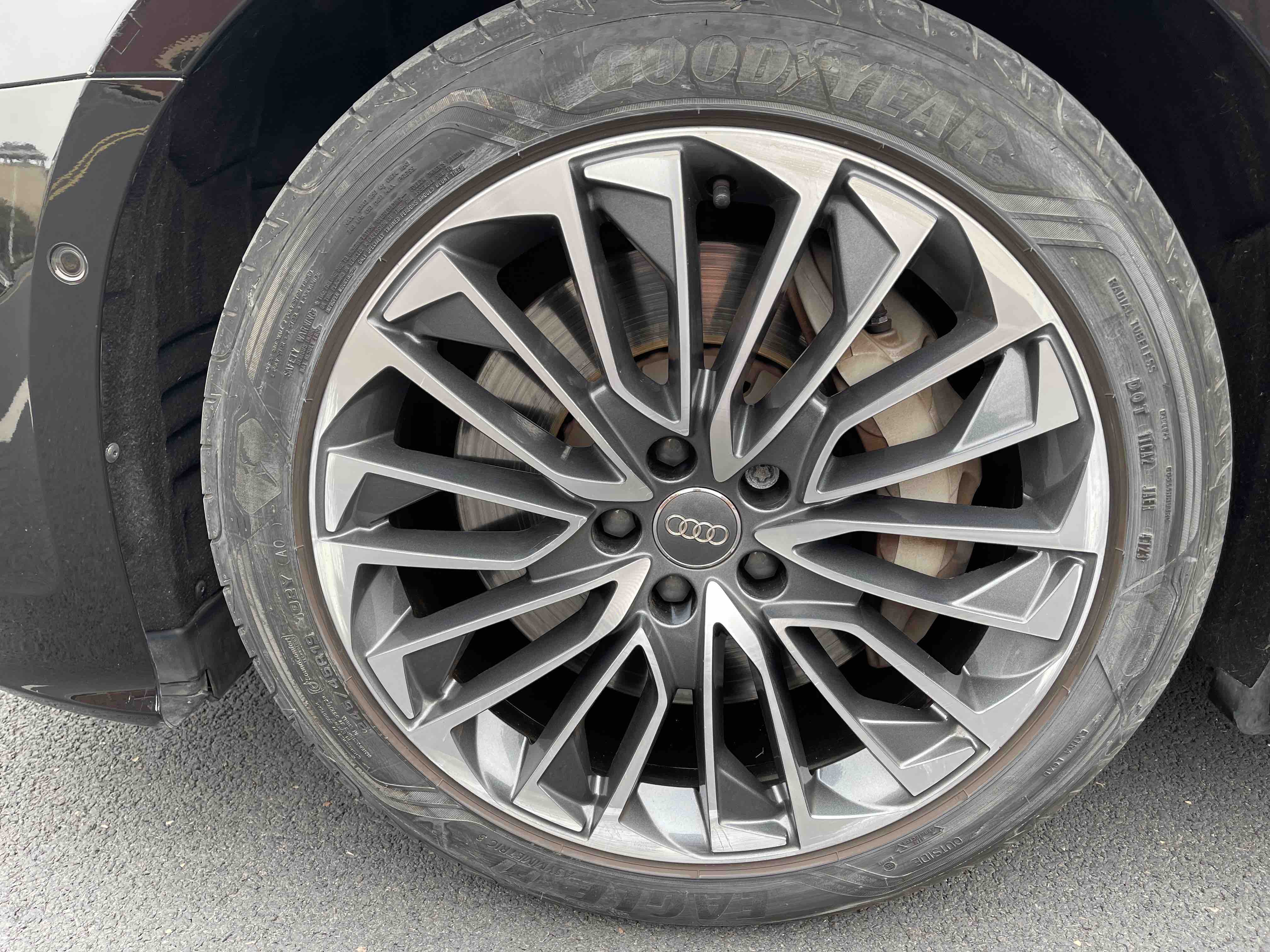 Audi A6L New Energy 2020 #15 Audi A6L New Energy 2020 car image #15