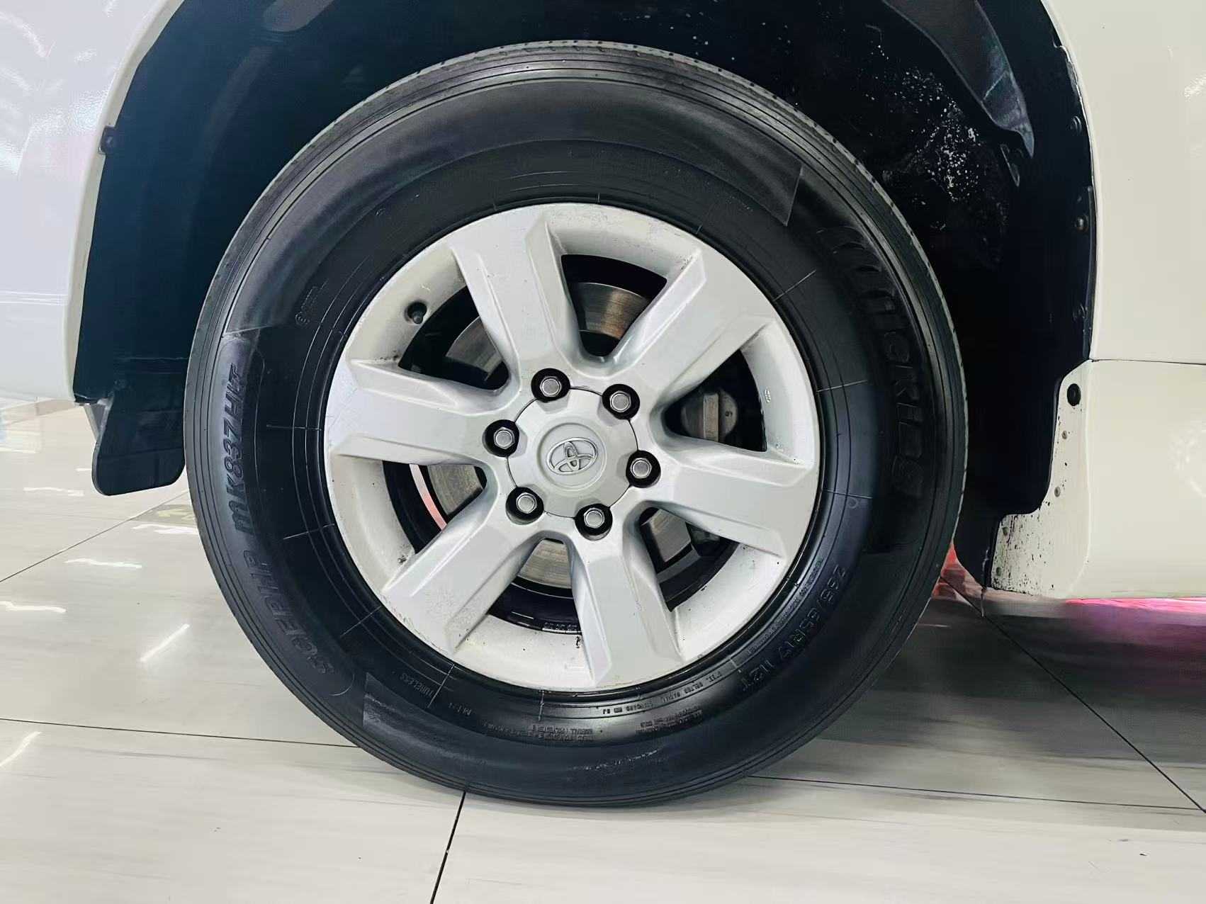 Toyota Prado (Imported) 2014 car image #15