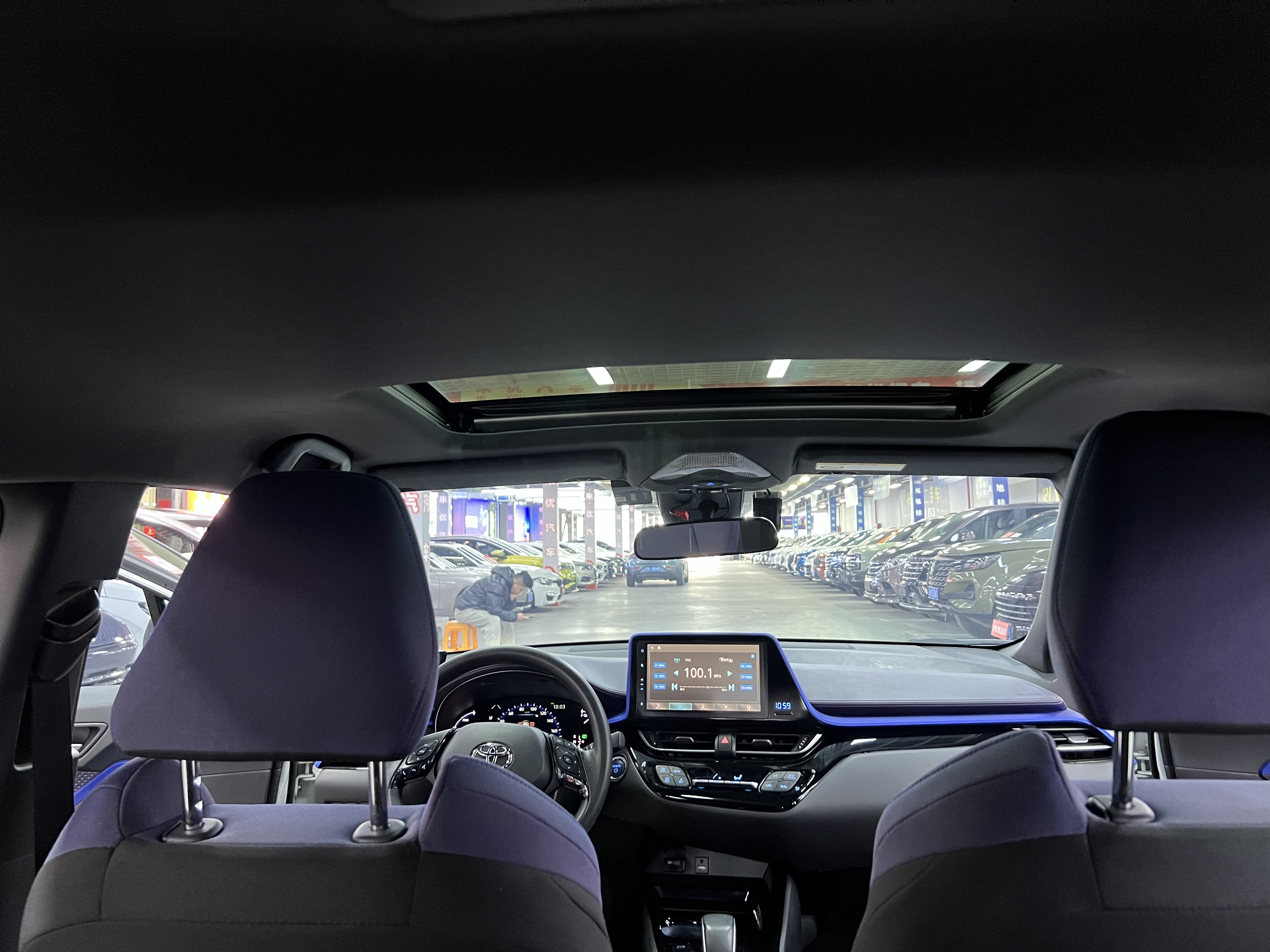 Toyota C-HR EV 2021 immagine di auto #15