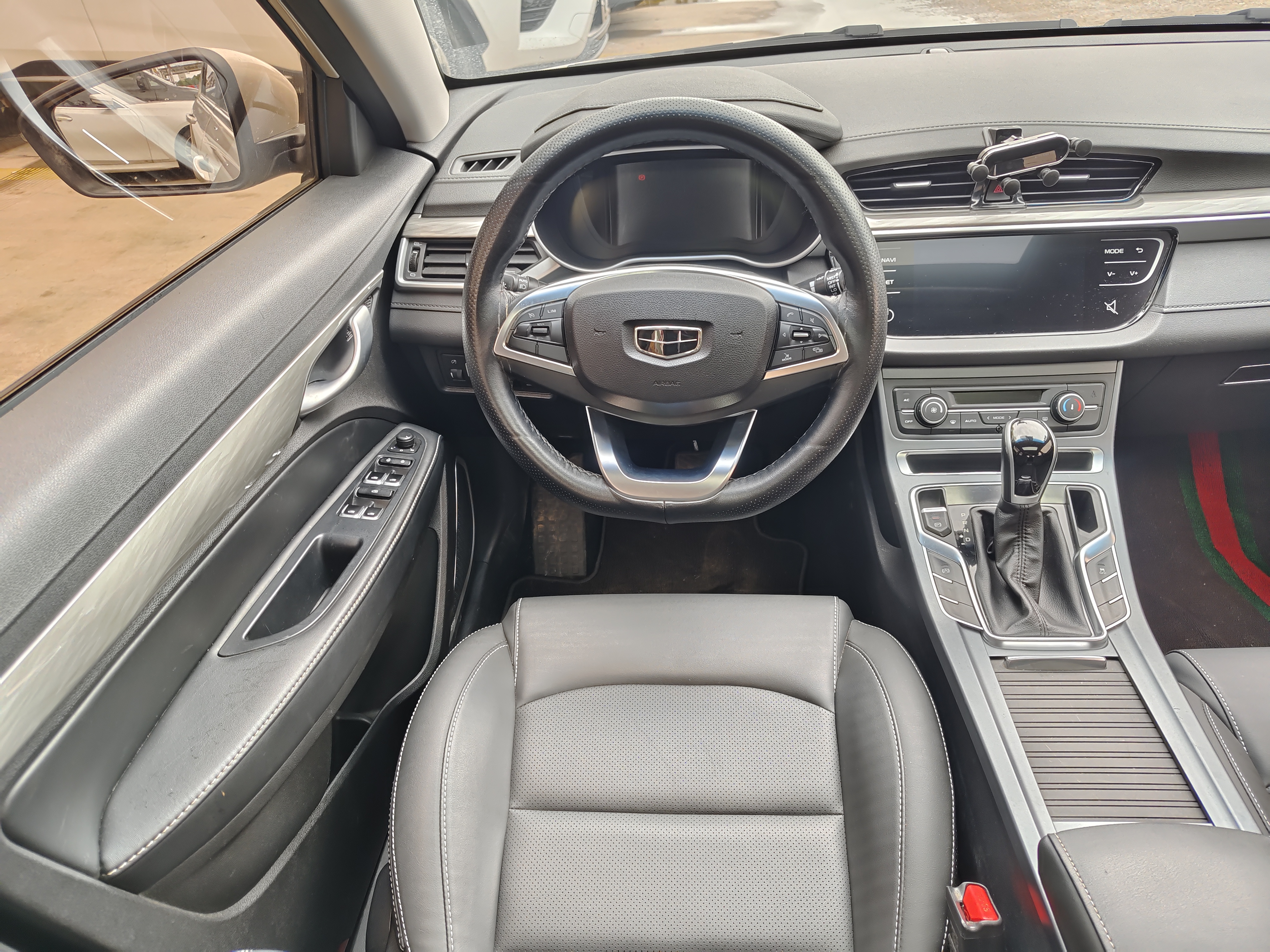 GEELY Emgrand 2020 #15 GEELY Emgrand 2020 car image #15