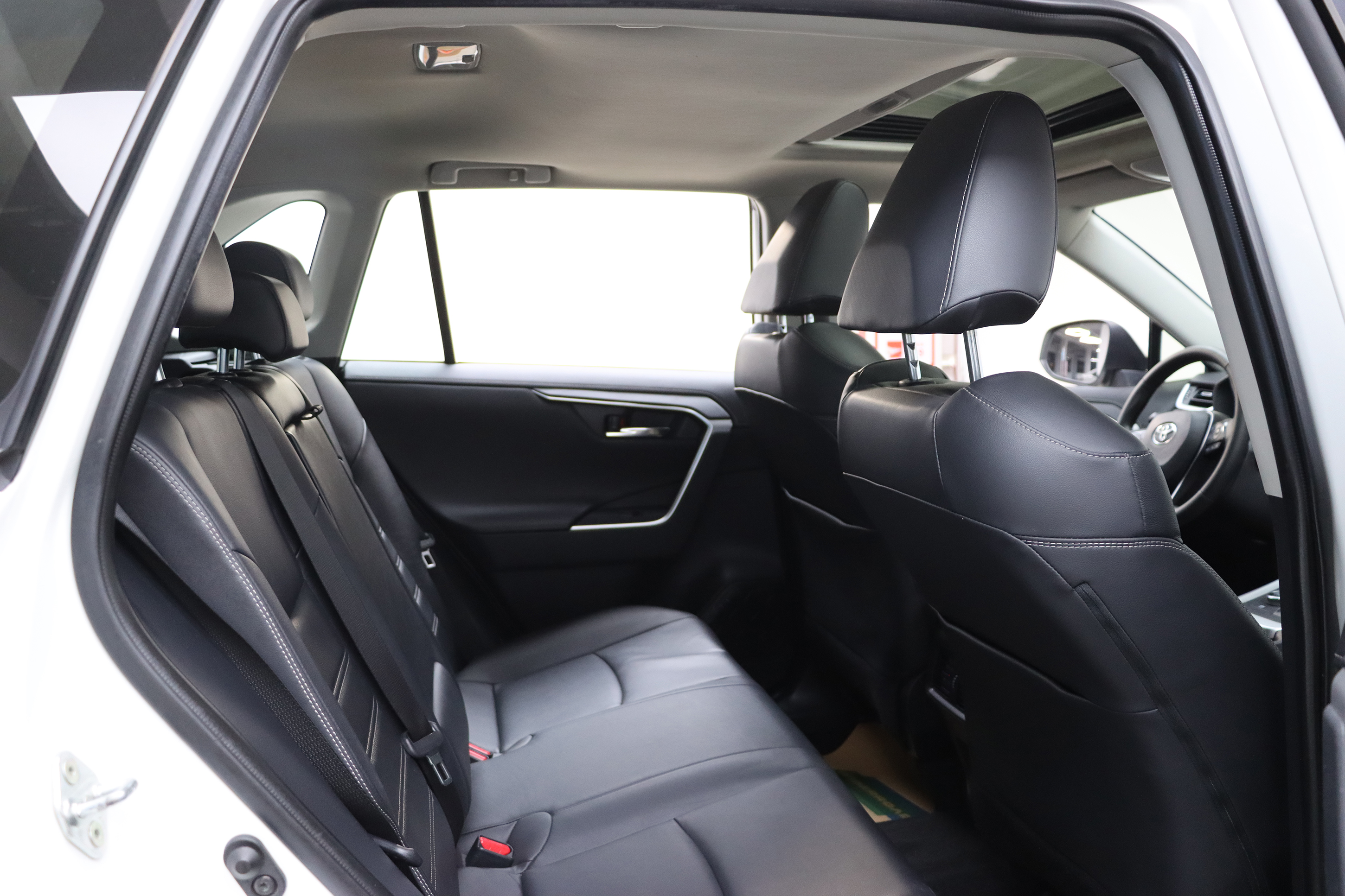 Toyota RAV4 2020 car image #15