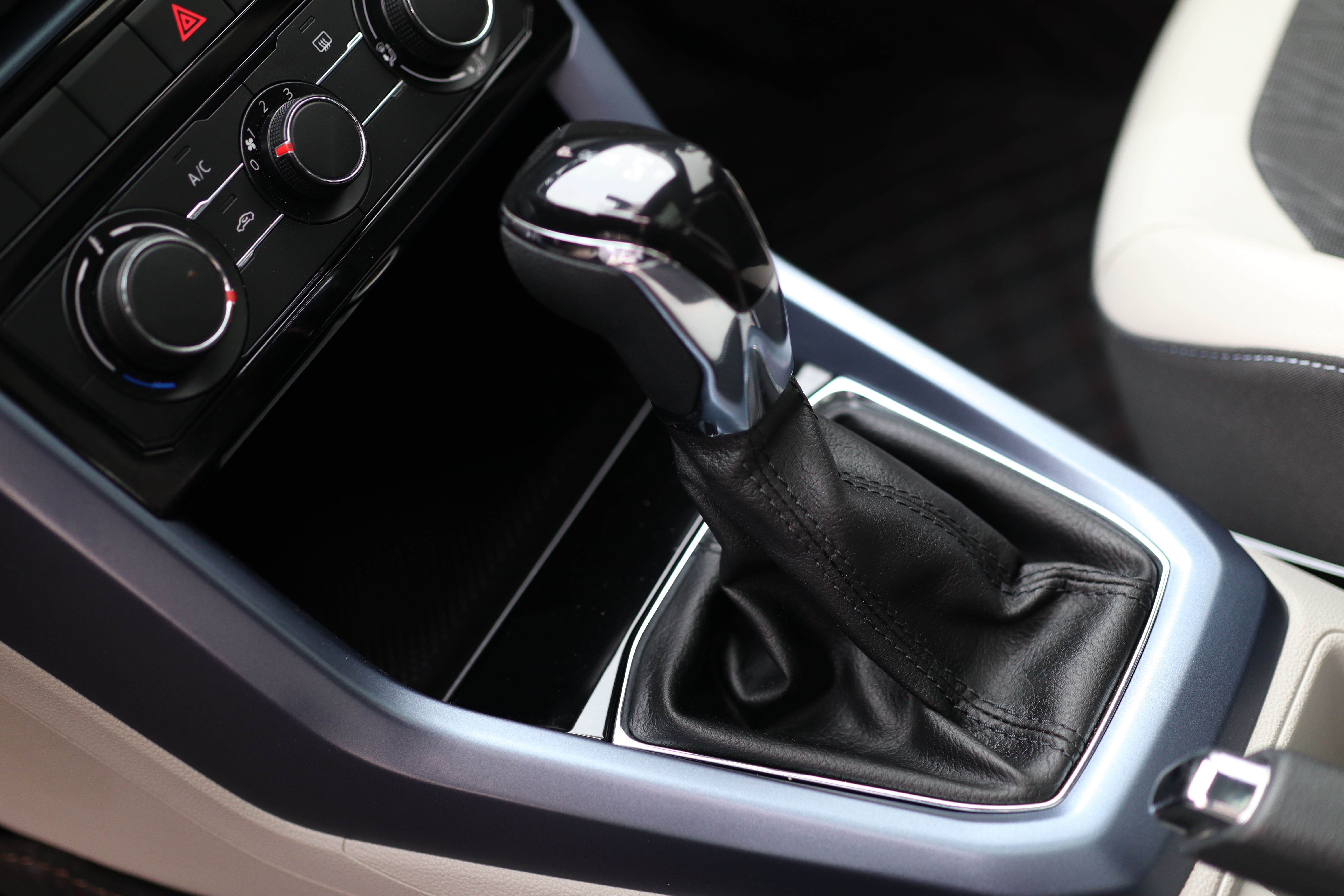Volkswagen 2020 car image #15