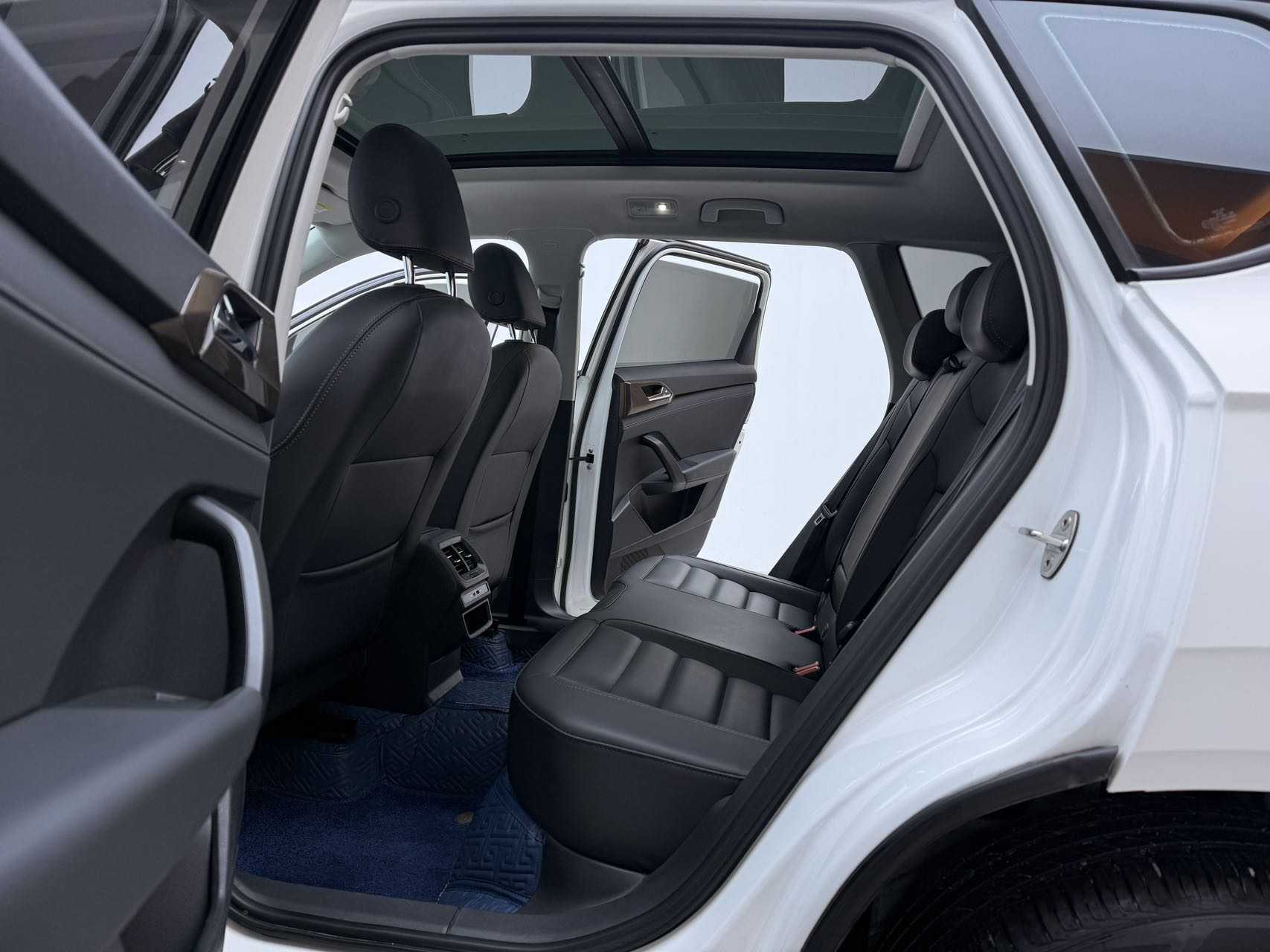 Volkswagen Tharu 2021 #15 Volkswagen Tharu 2021 car image #15