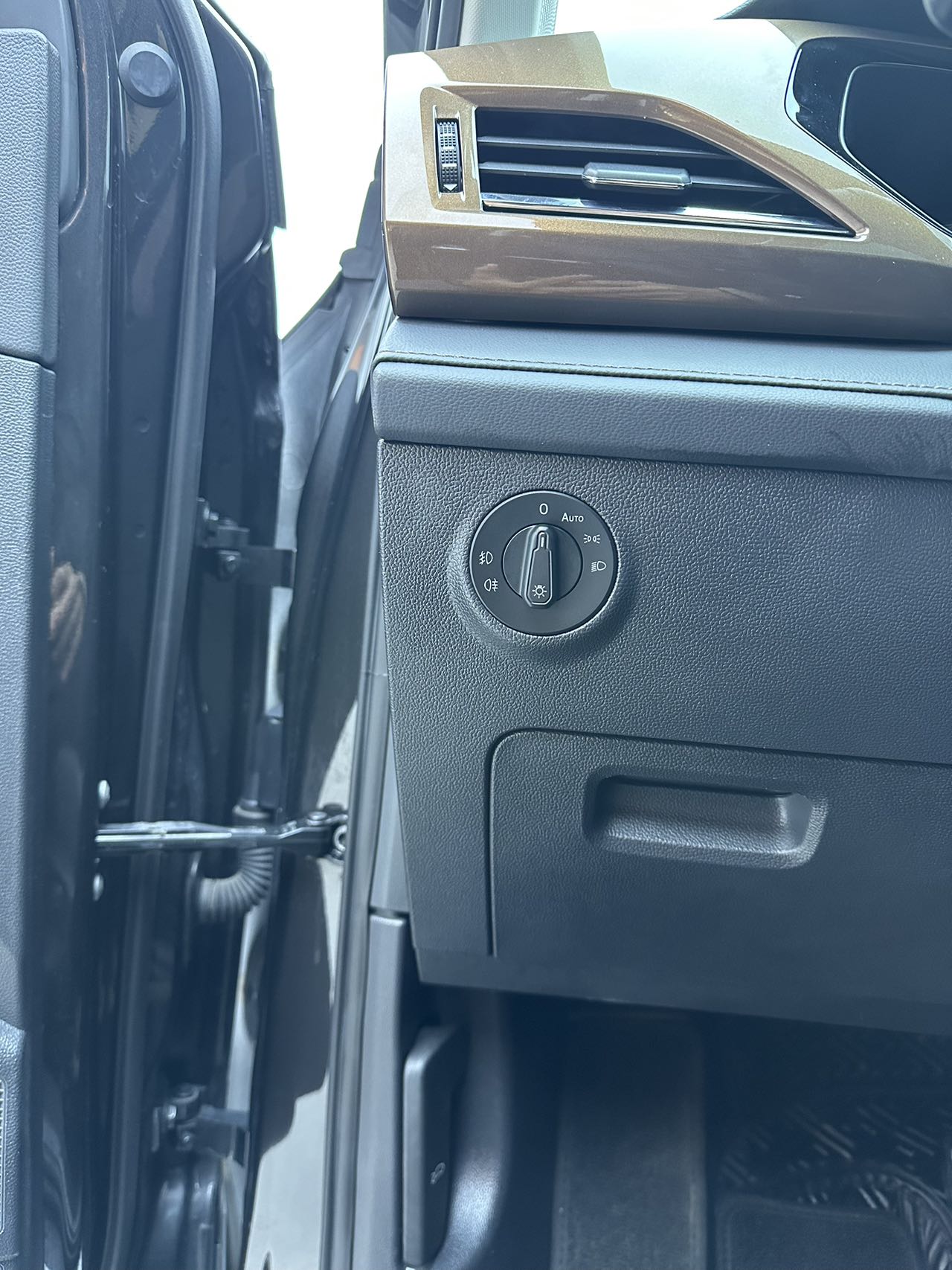 Volkswagen Tharu 2022 car image #15
