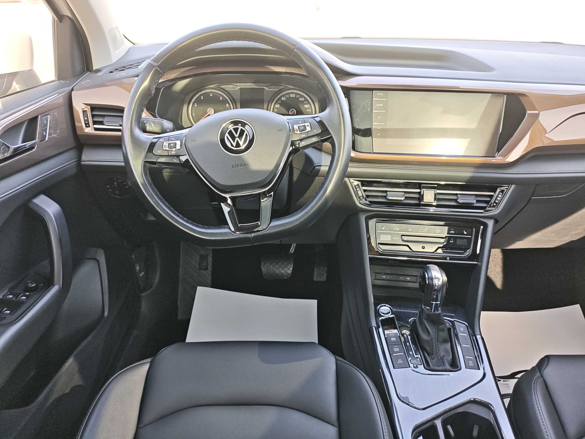Volkswagen Tharu 2021 car image #15