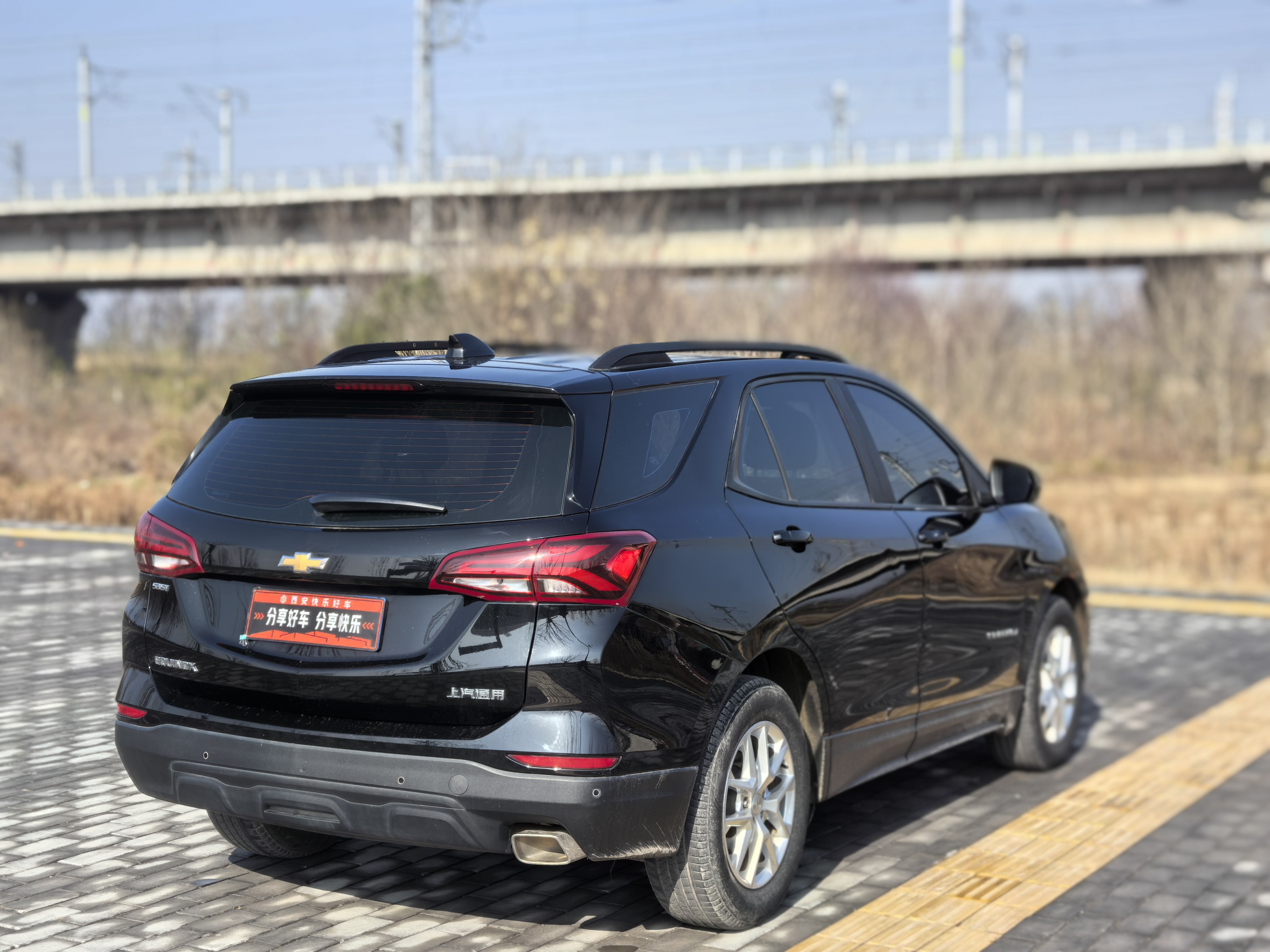Chevrolet Equinox 2021 car image #15