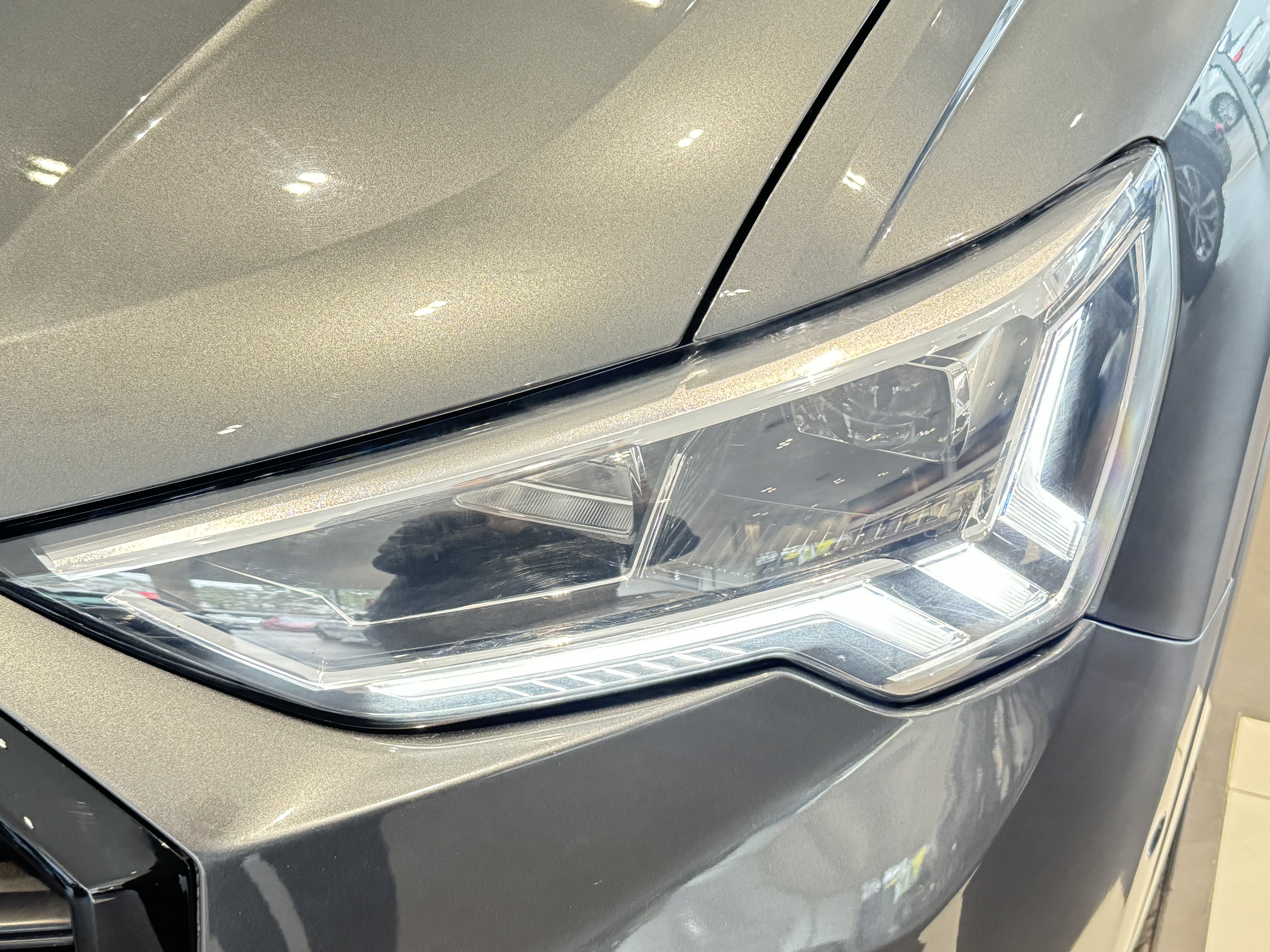Audi Q3 2021 car image #15
