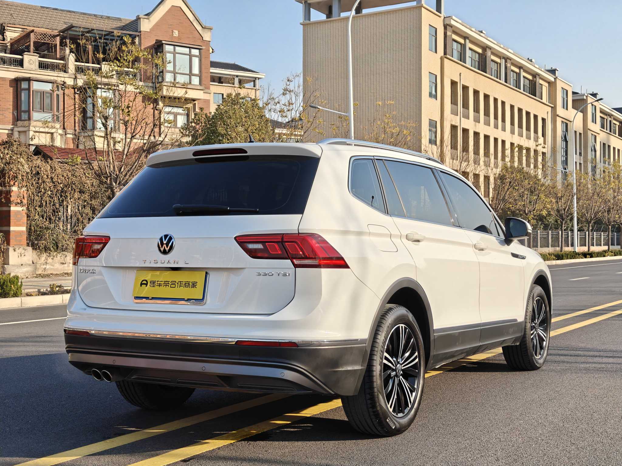 Volkswagen Tiguan L 2021 car image #15