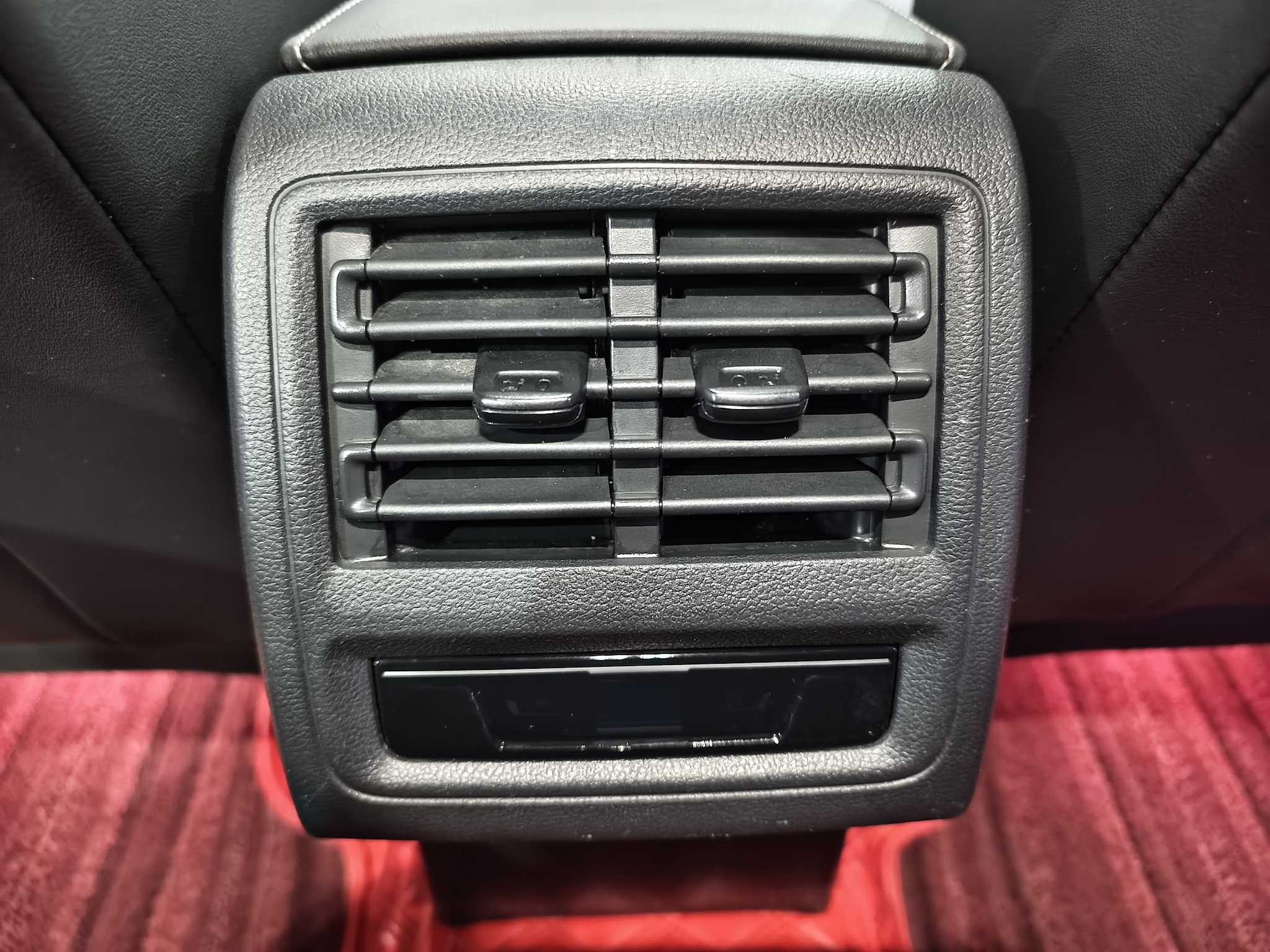 Volkswagen Golf 2021 car image #15