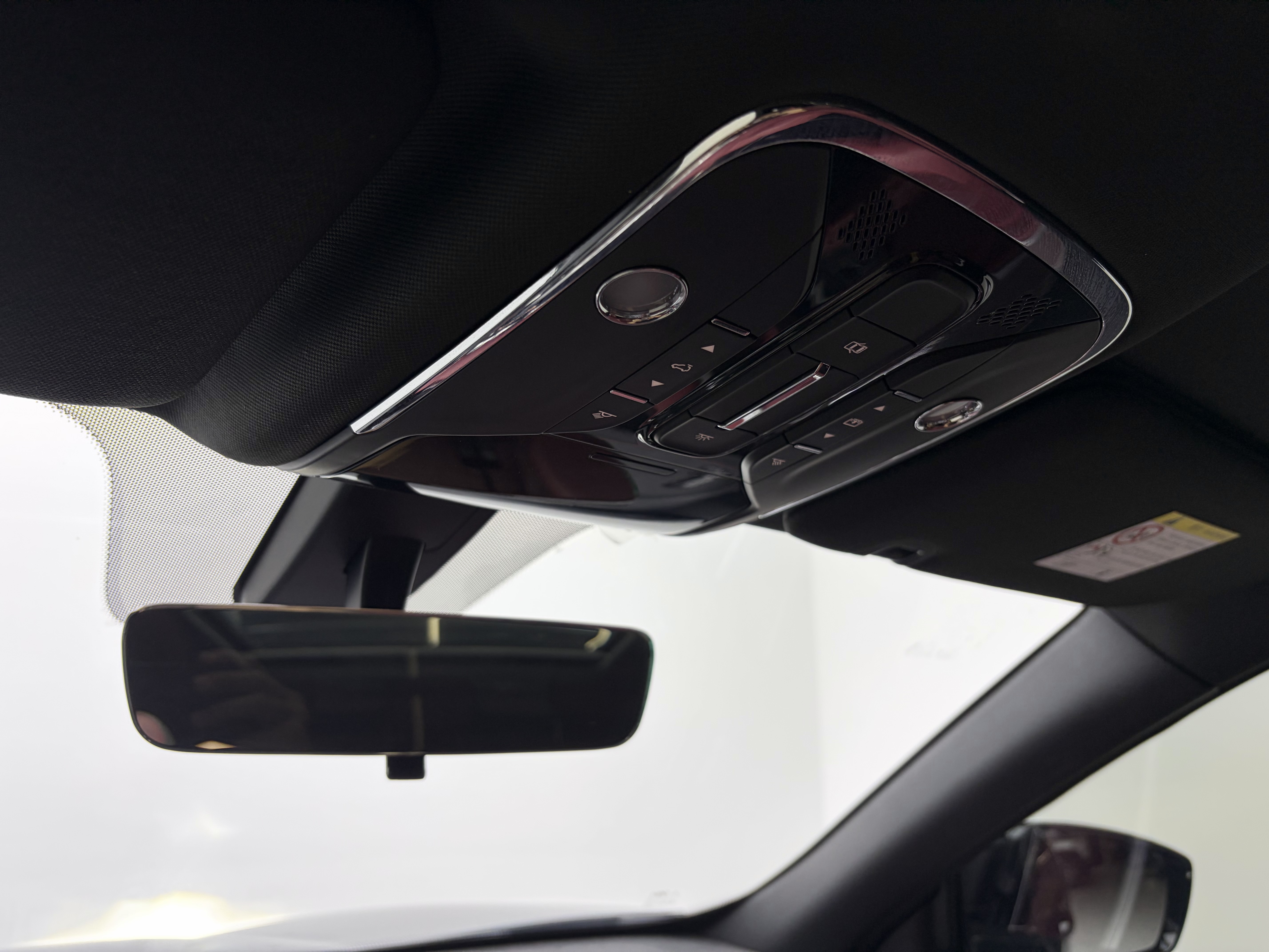 X70 PLUS 2022 car image #15