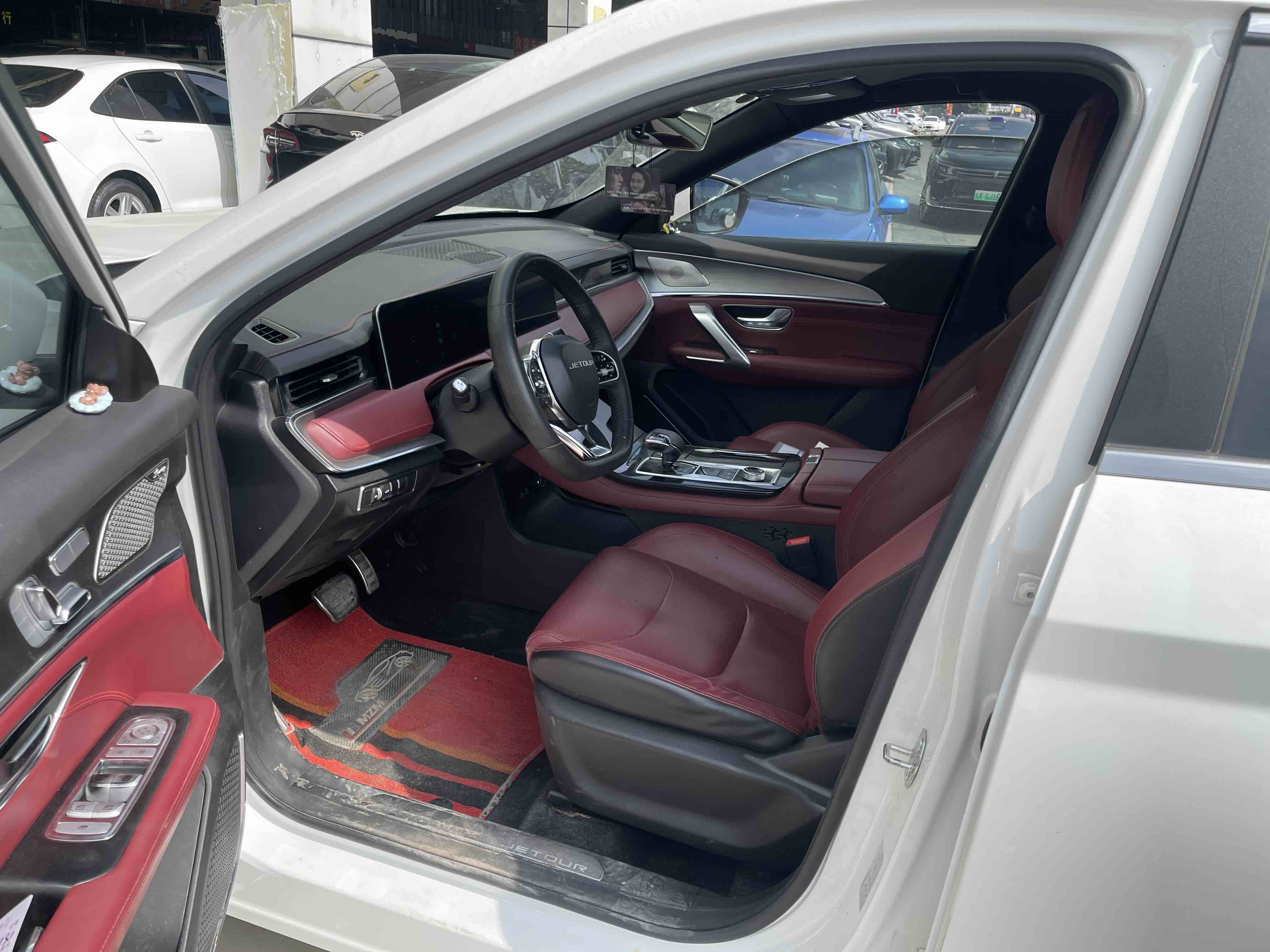 X70 PLUS 2021 car image #15