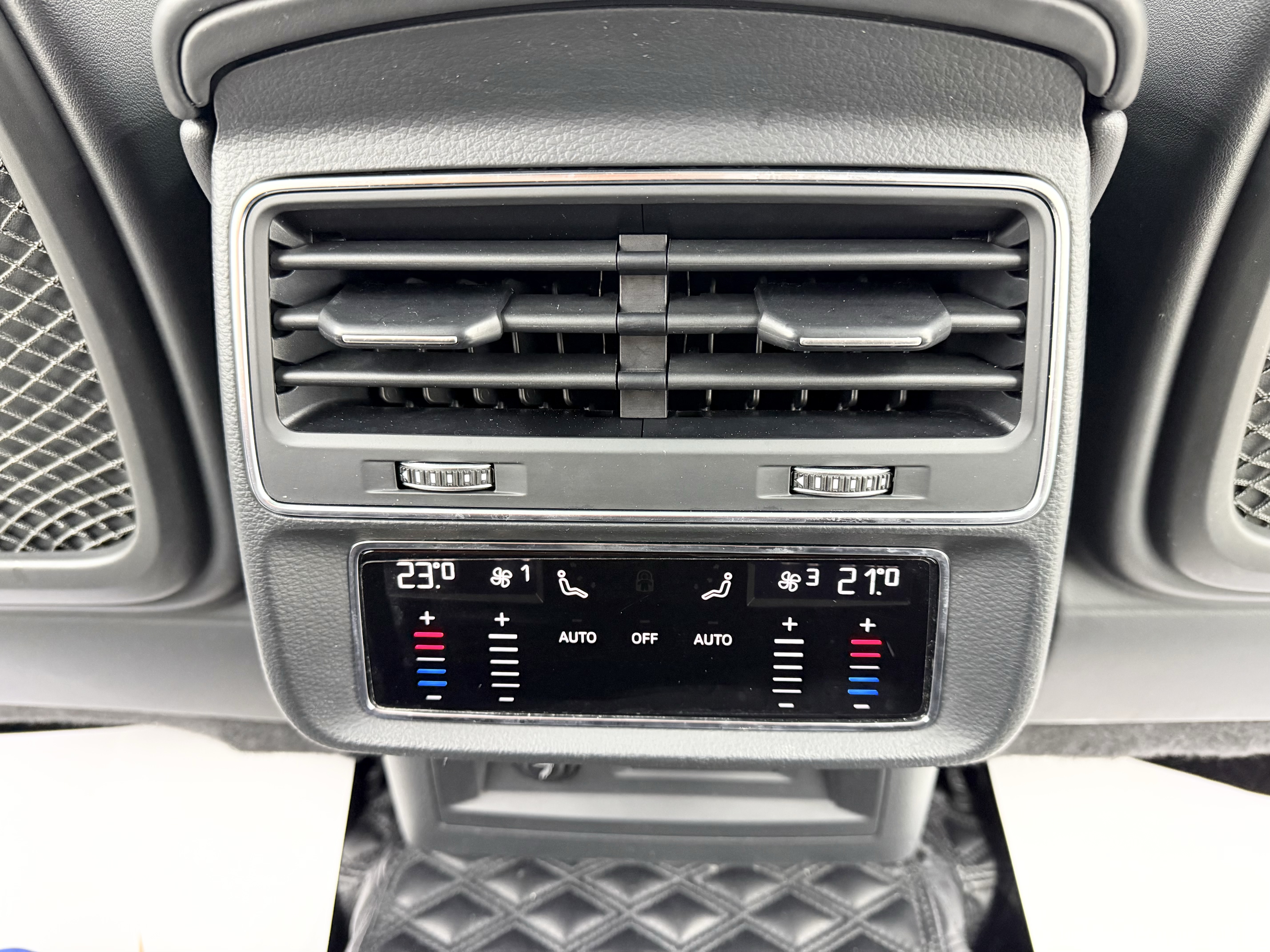 Audi Q8 2020 #15 Audi Q8 2020 car image #15