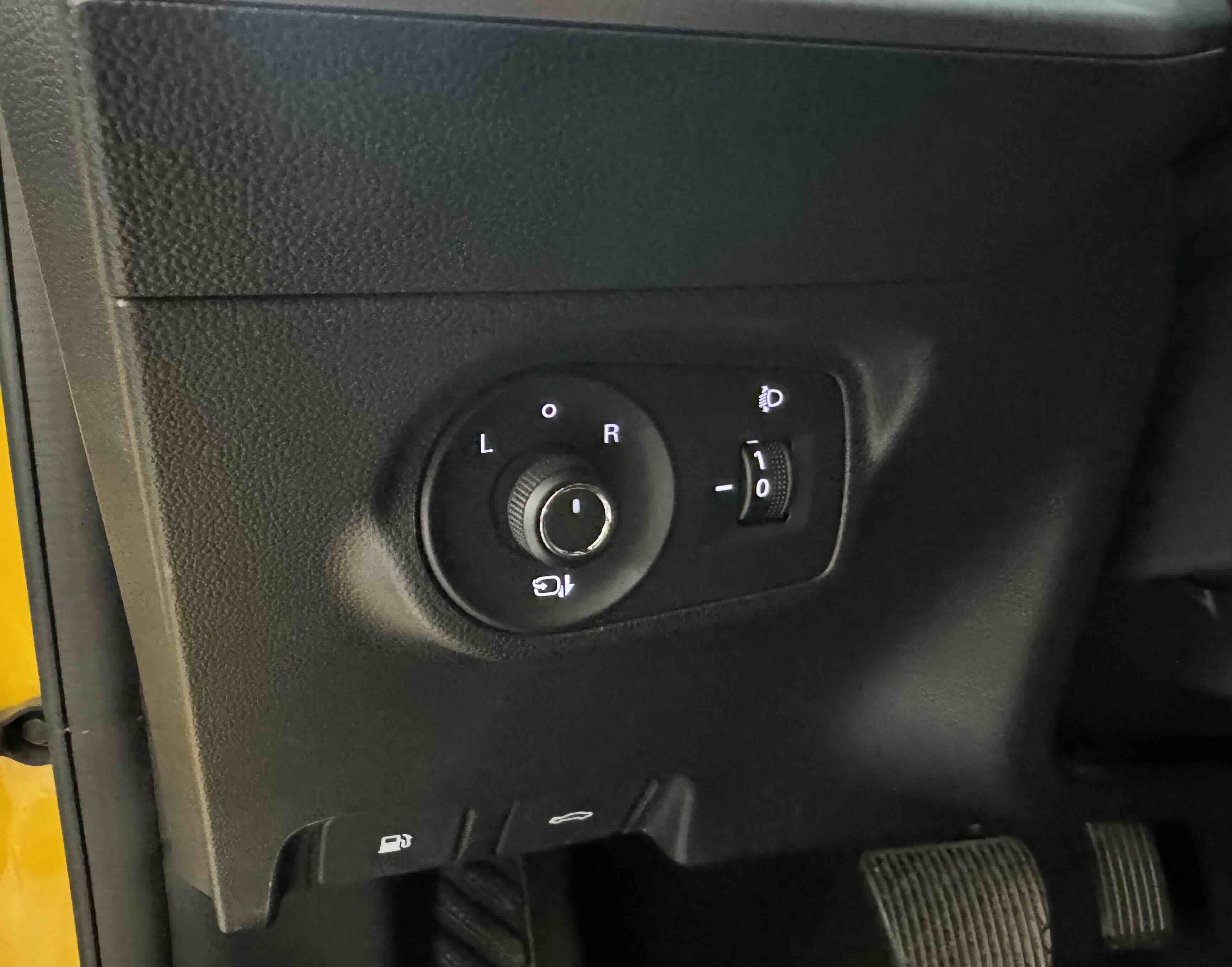 5 2021 car image #15