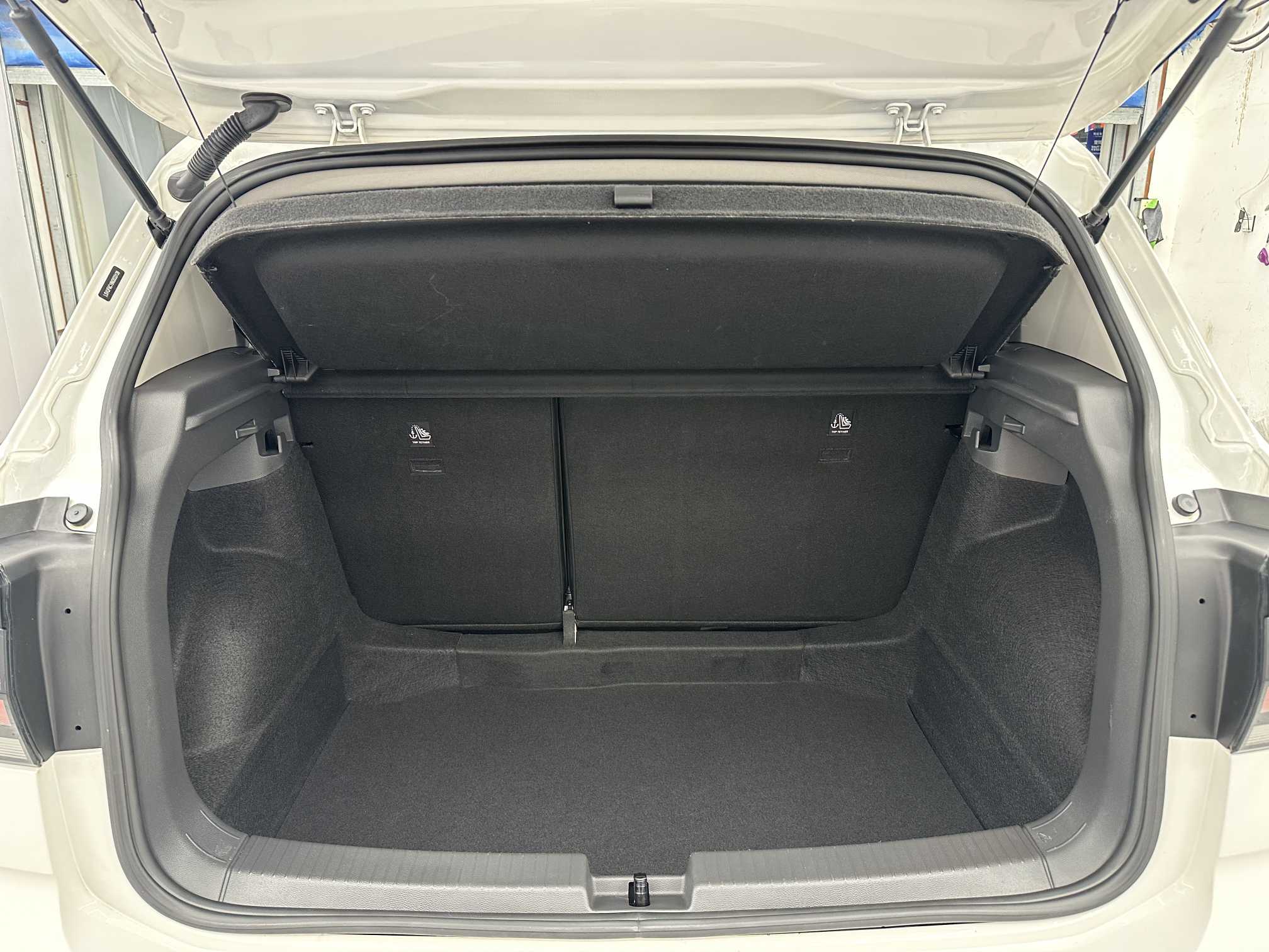 Volkswagen T-Cross 2021 car image #15