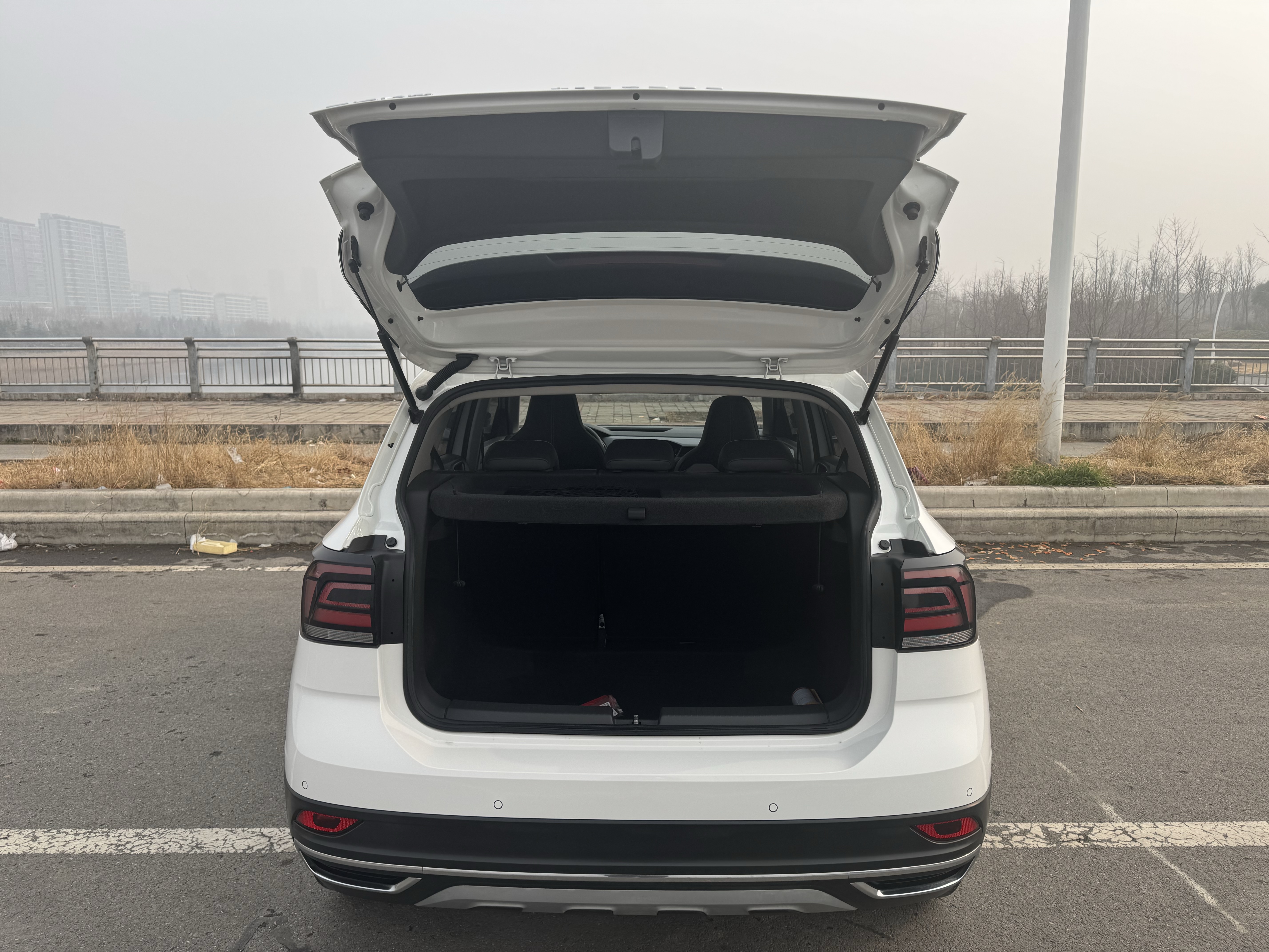 Volkswagen T-Cross 2021 car image #15