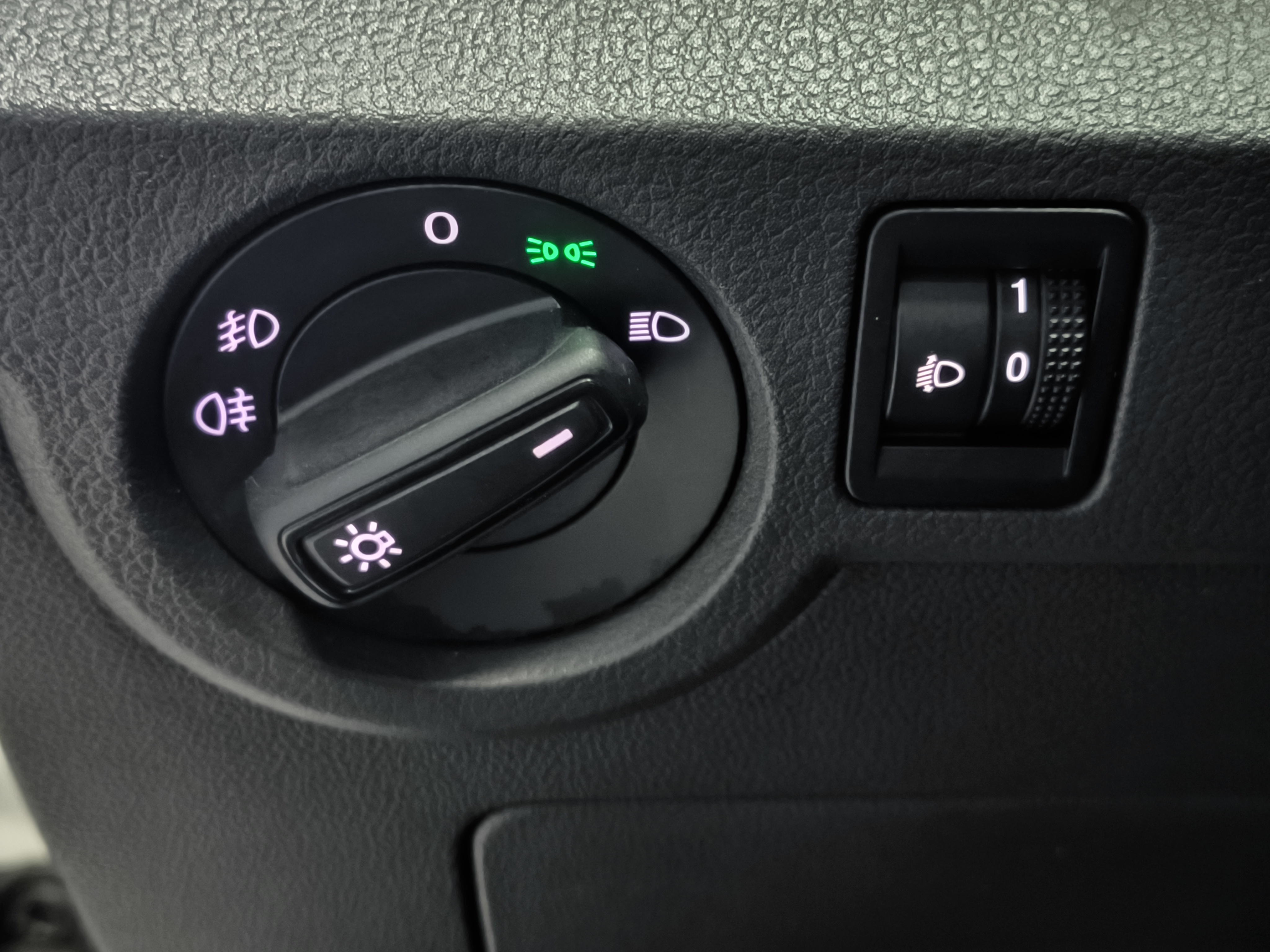 Volkswagen T-Cross 2021 #15 Volkswagen T-Cross 2021 car image #15