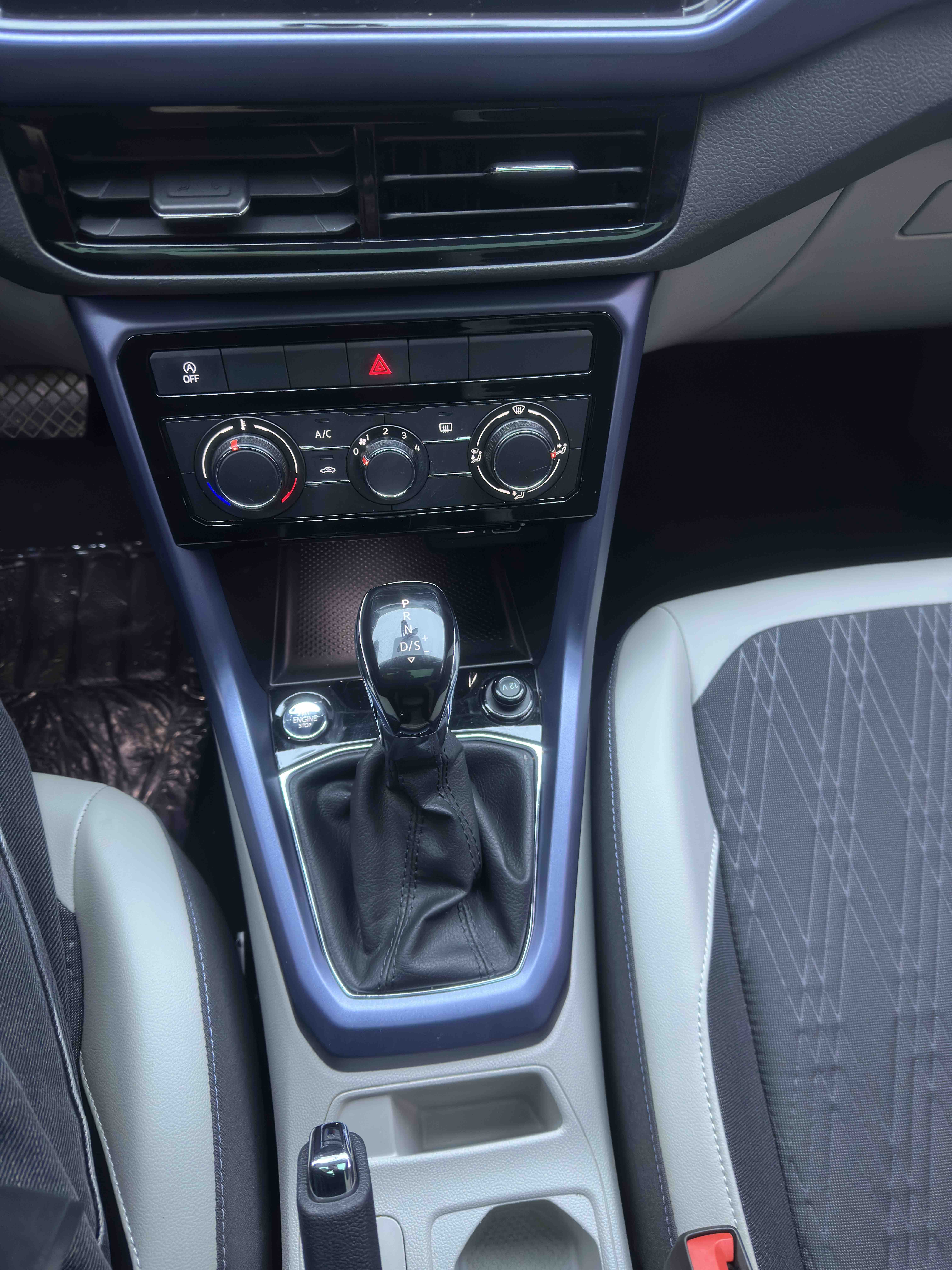 Volkswagen T-Cross 2021 car image #15
