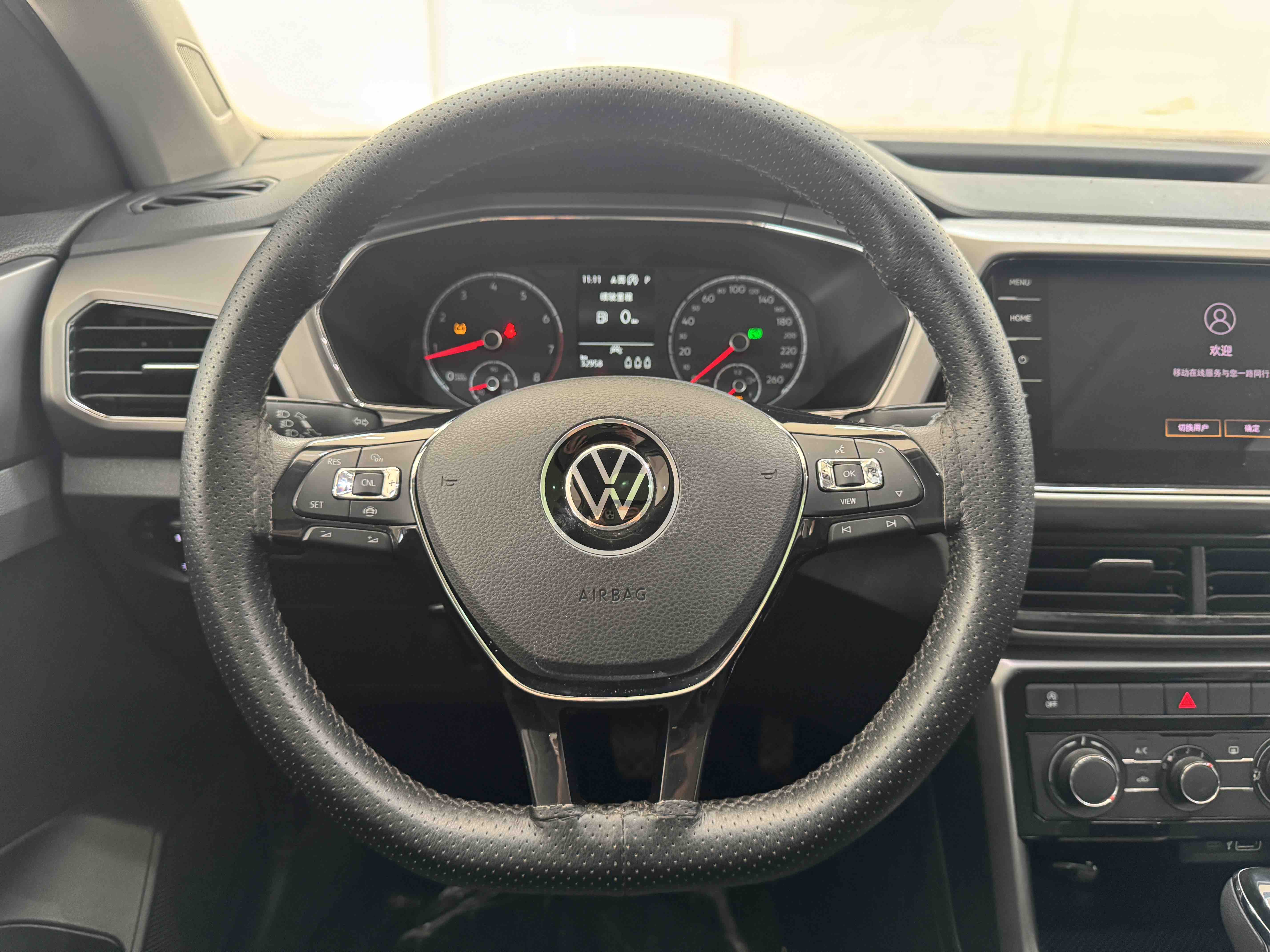 Volkswagen T-Cross 2021 car image #15