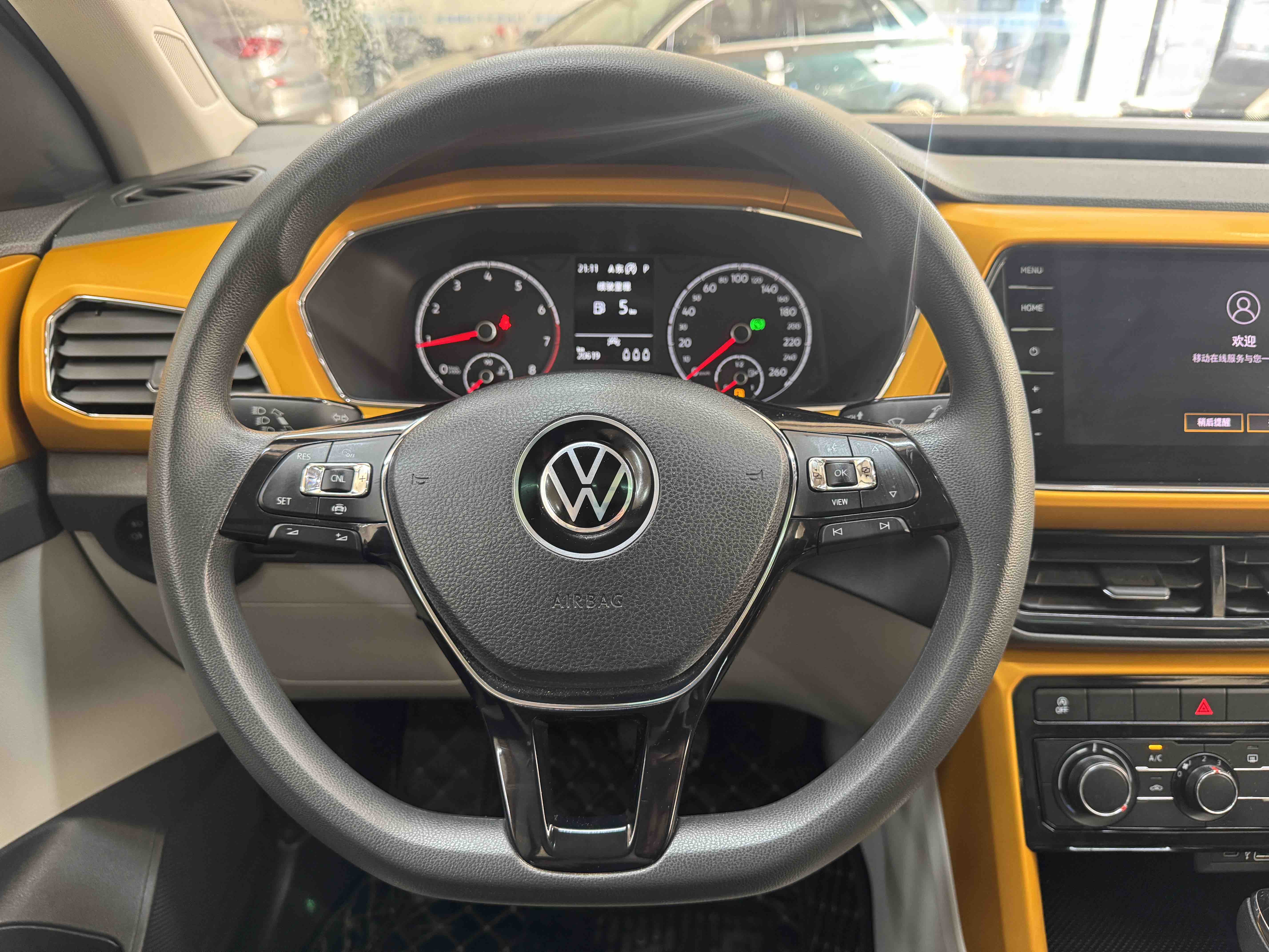 Volkswagen T-Cross 2021 car image #15