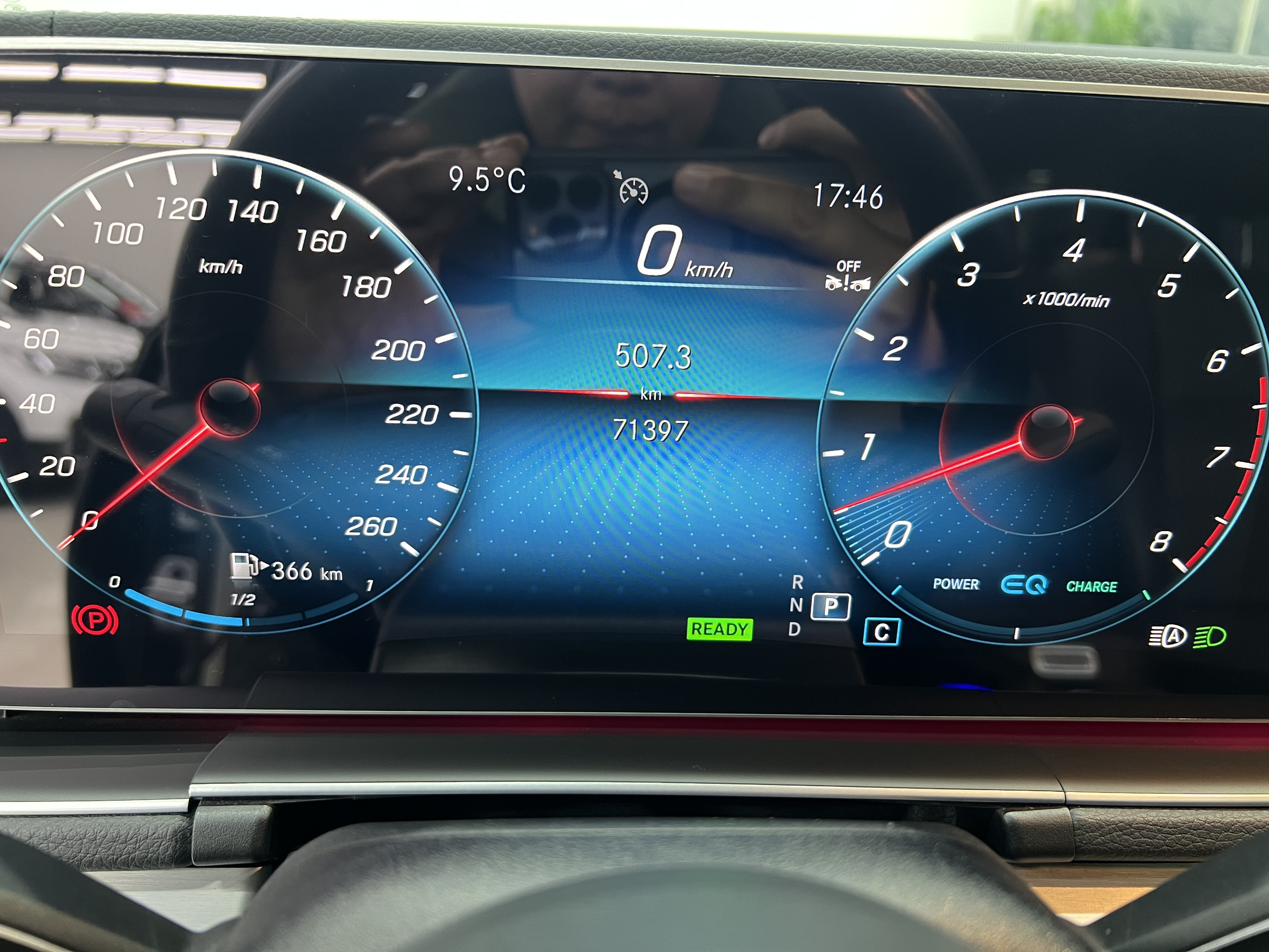 Mercedes-Benz GLE Class 2021 car image #15