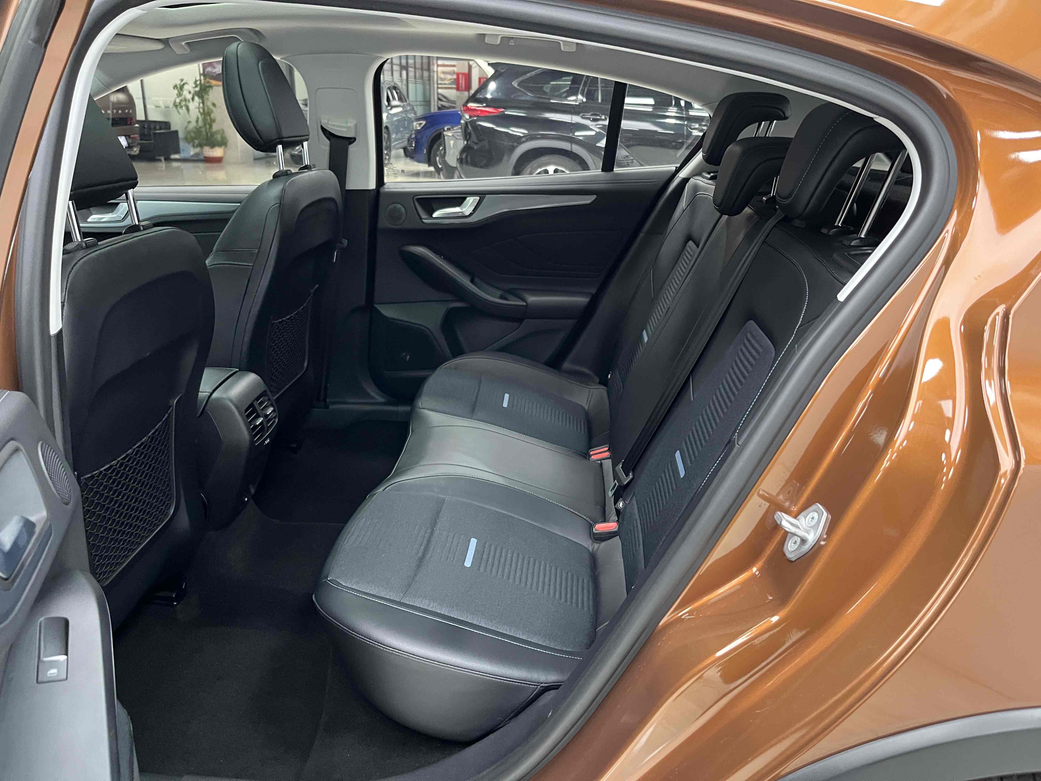 Ford Focus Active 2021 car image #15