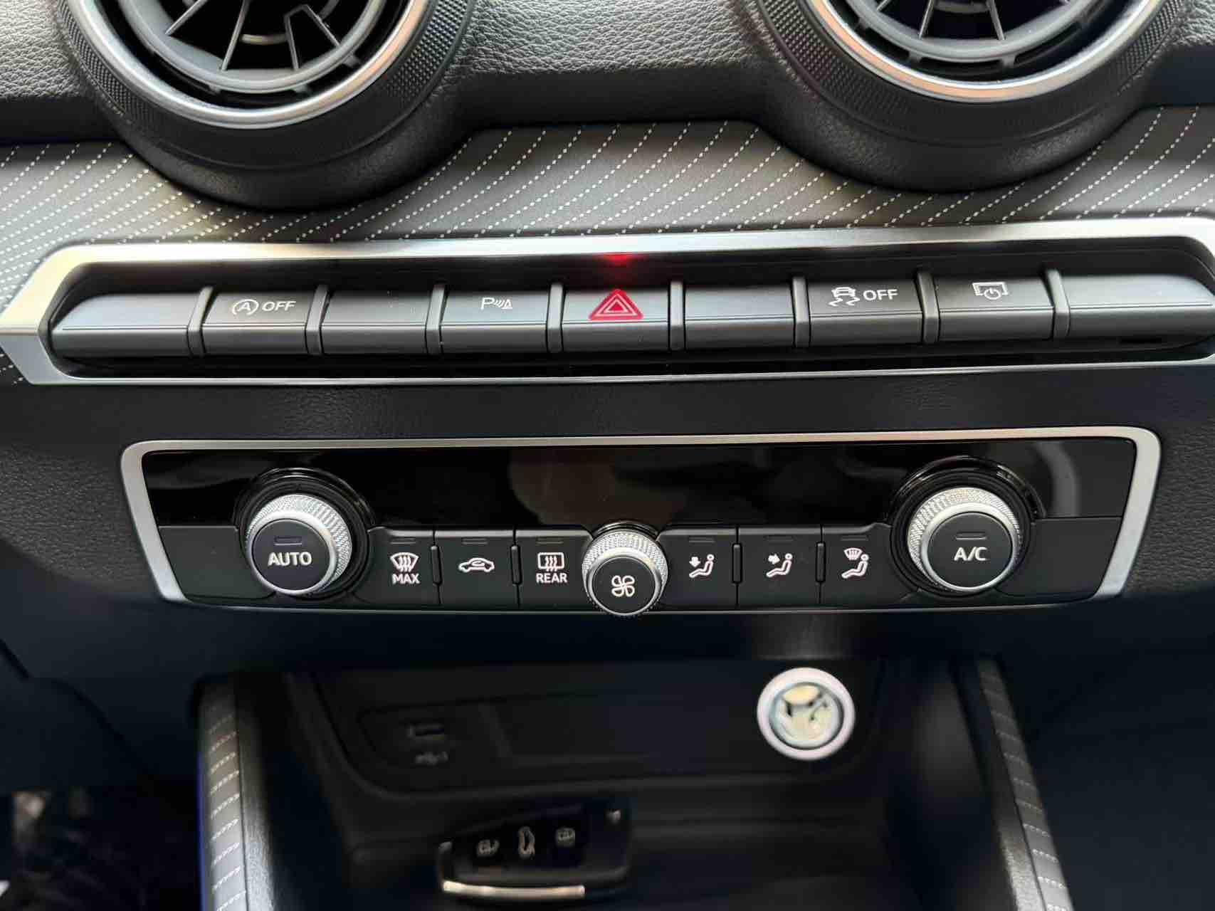 Q2L 2021 car image #15