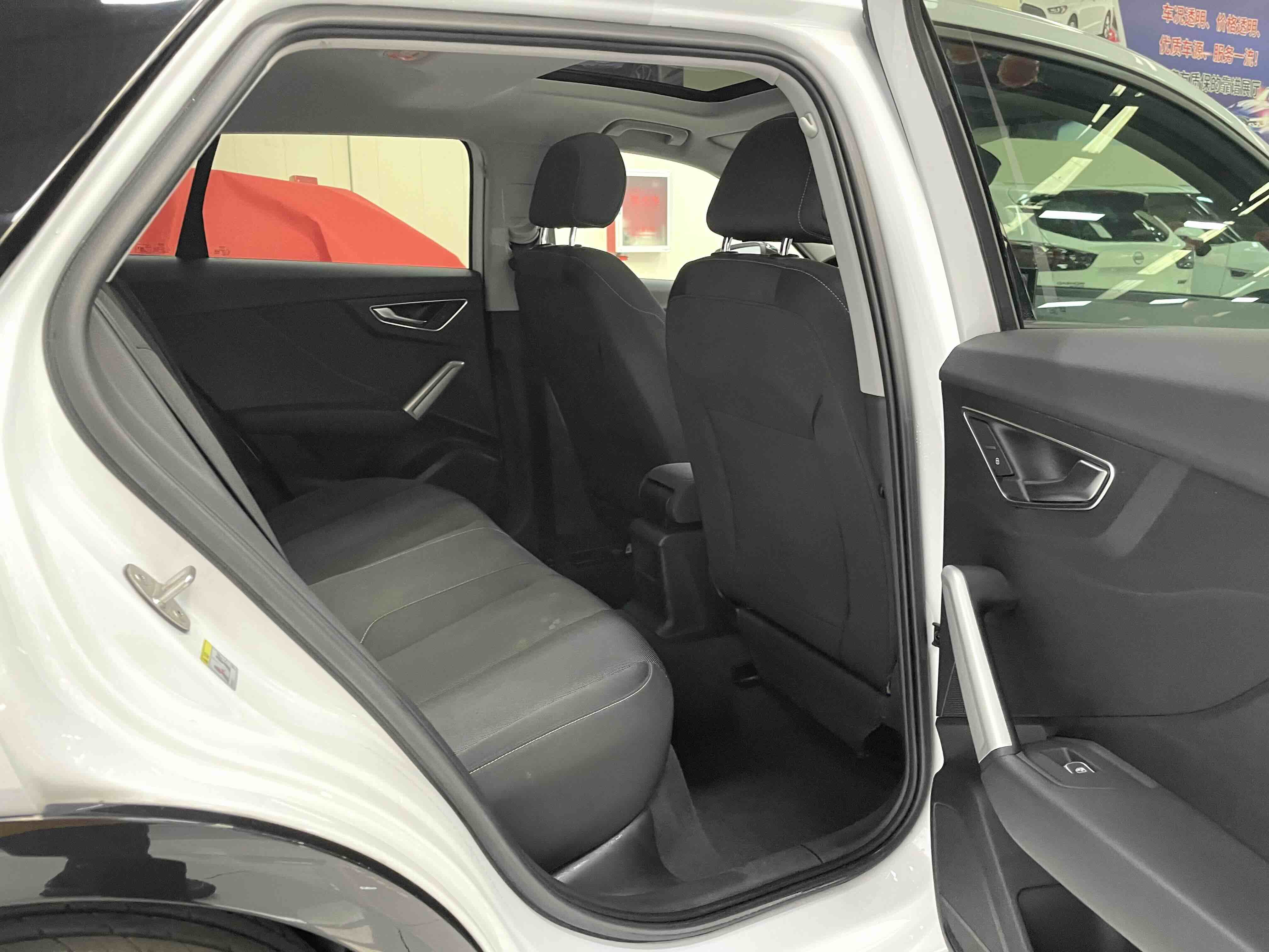 Audi Q2L 2021 car image #15