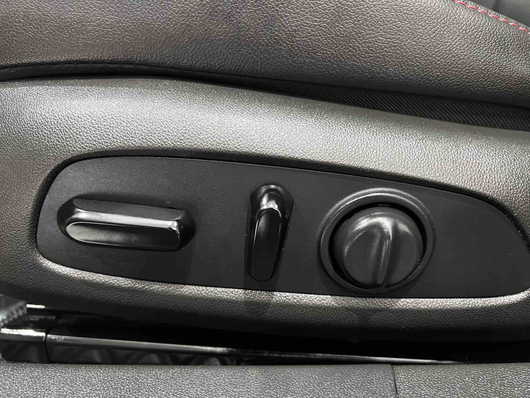 Chevrolet Malibu XL 2021 immagine di auto #15