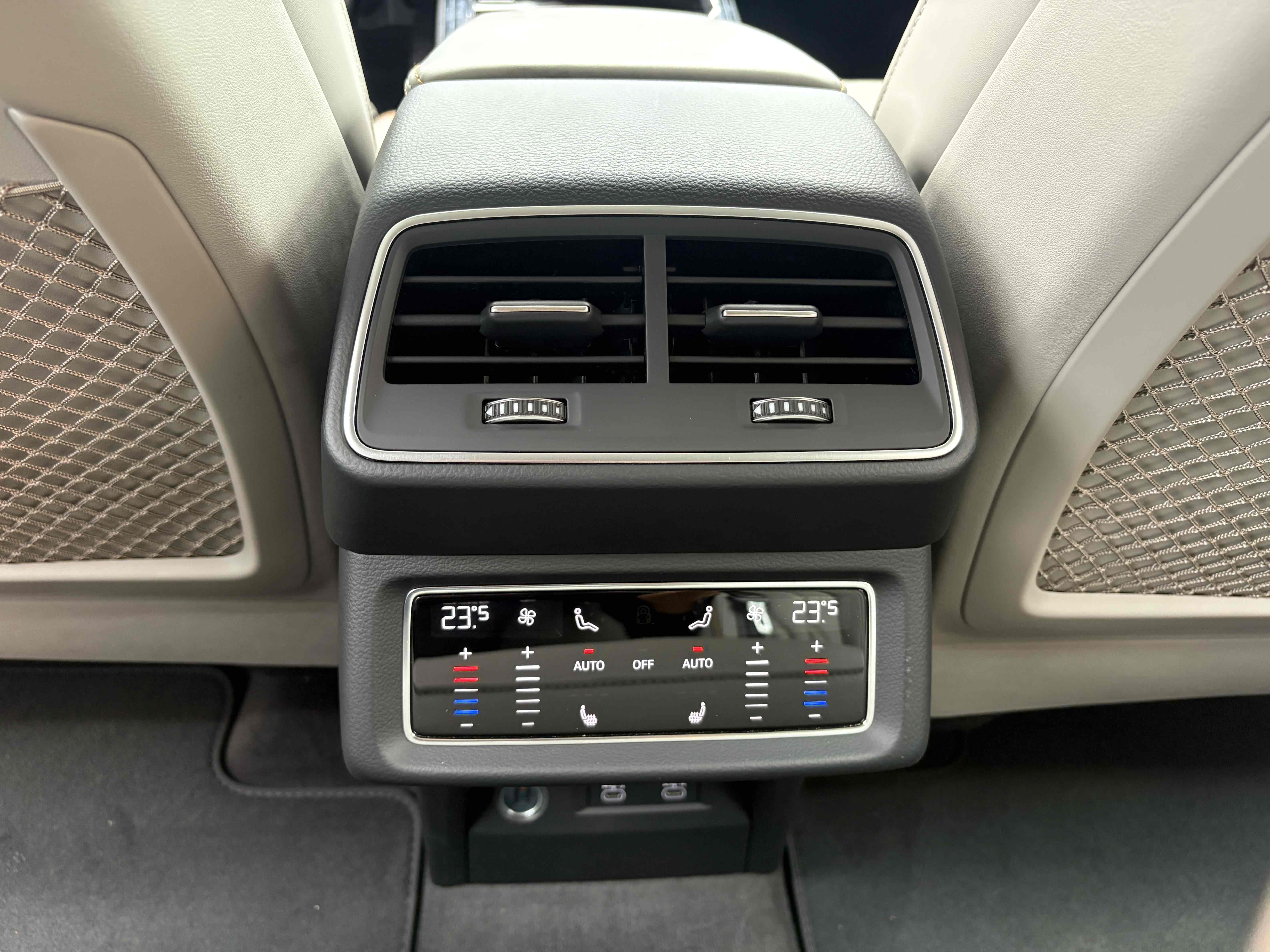 Audi e-tron 2021 изображение автомобиля #15