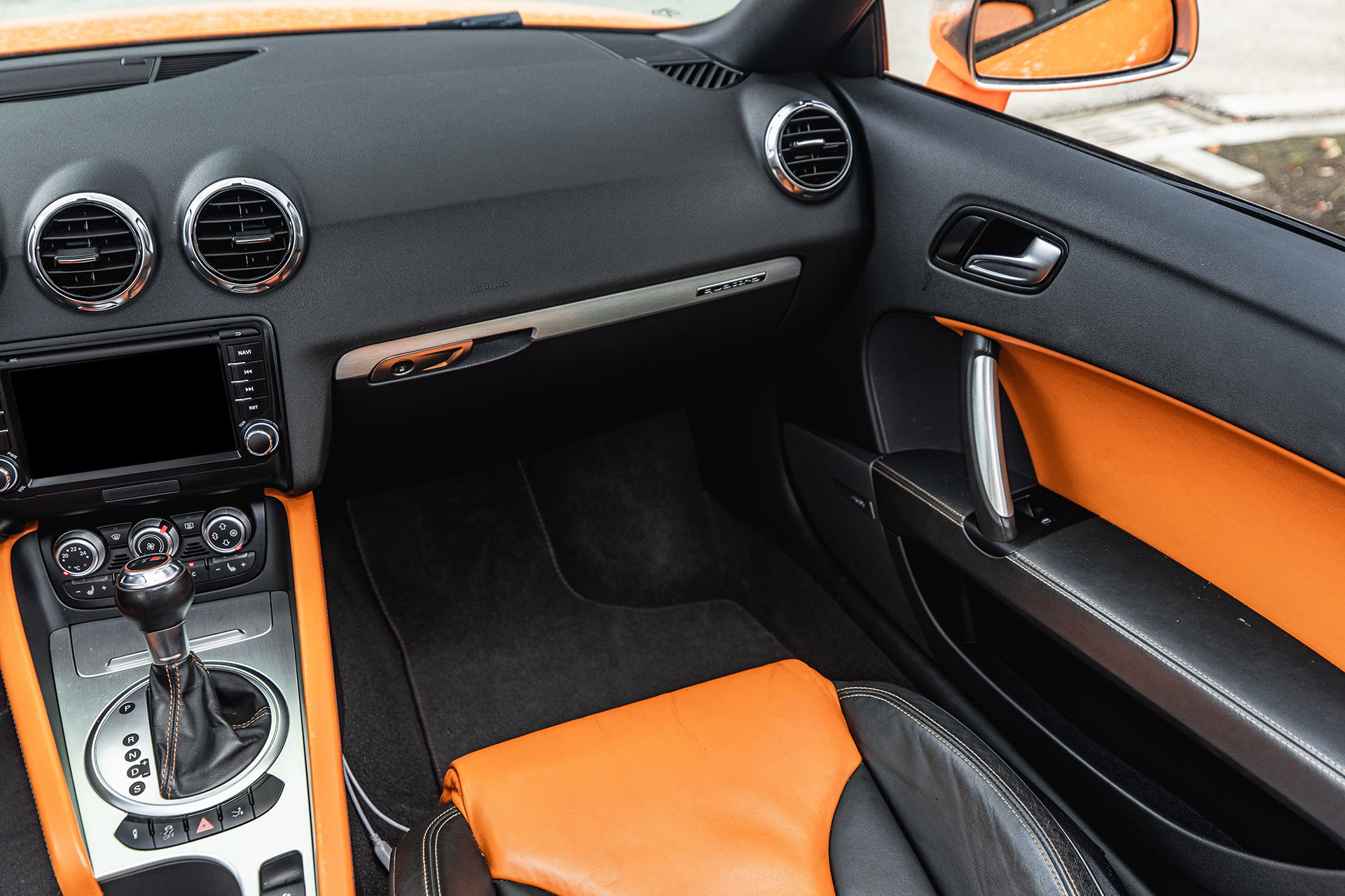 Audi TTS 2013 car image #15