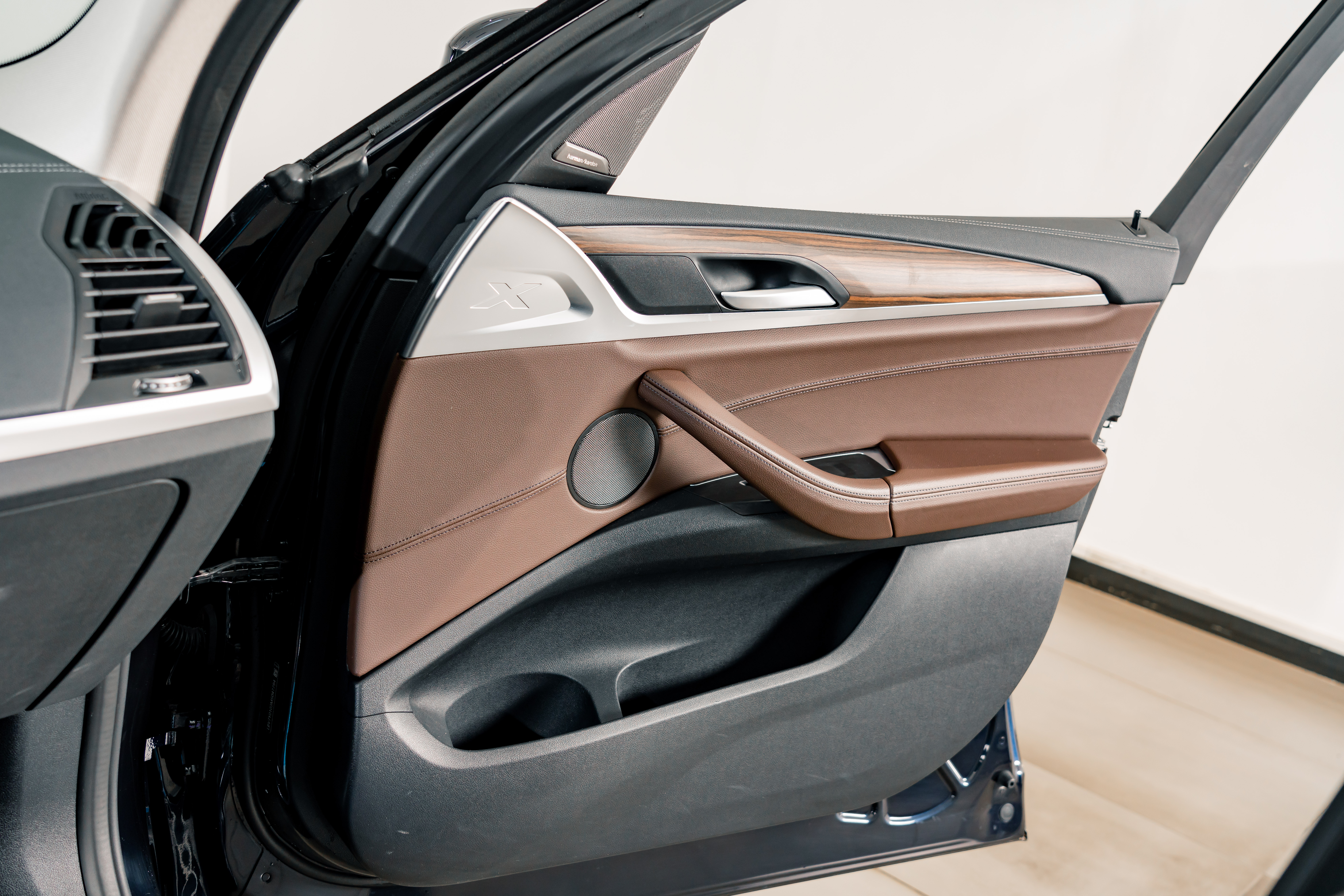 BMW X3 2021 car image #15