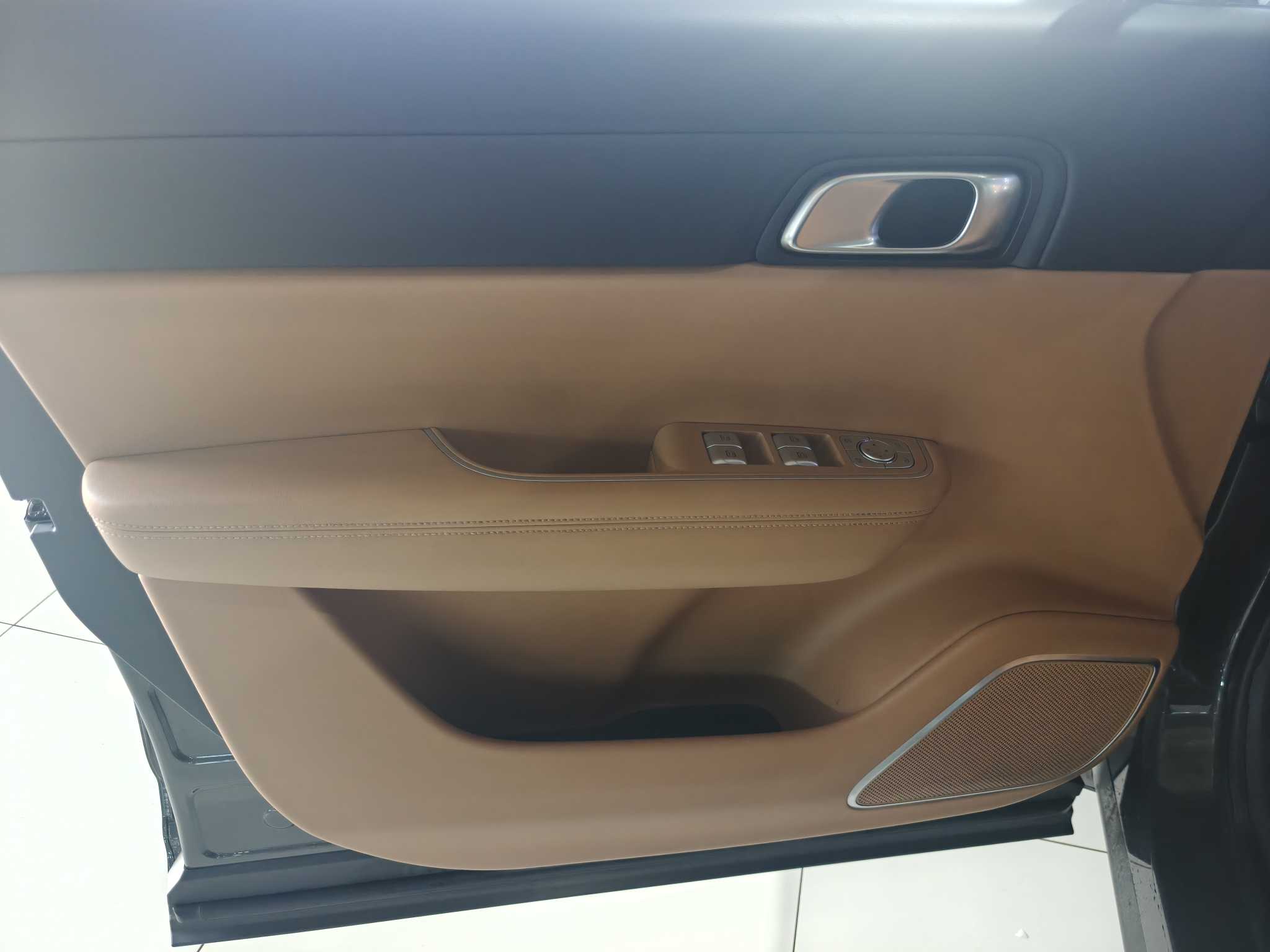 理想汽车 理想ONE 2021 汽车图片 #15