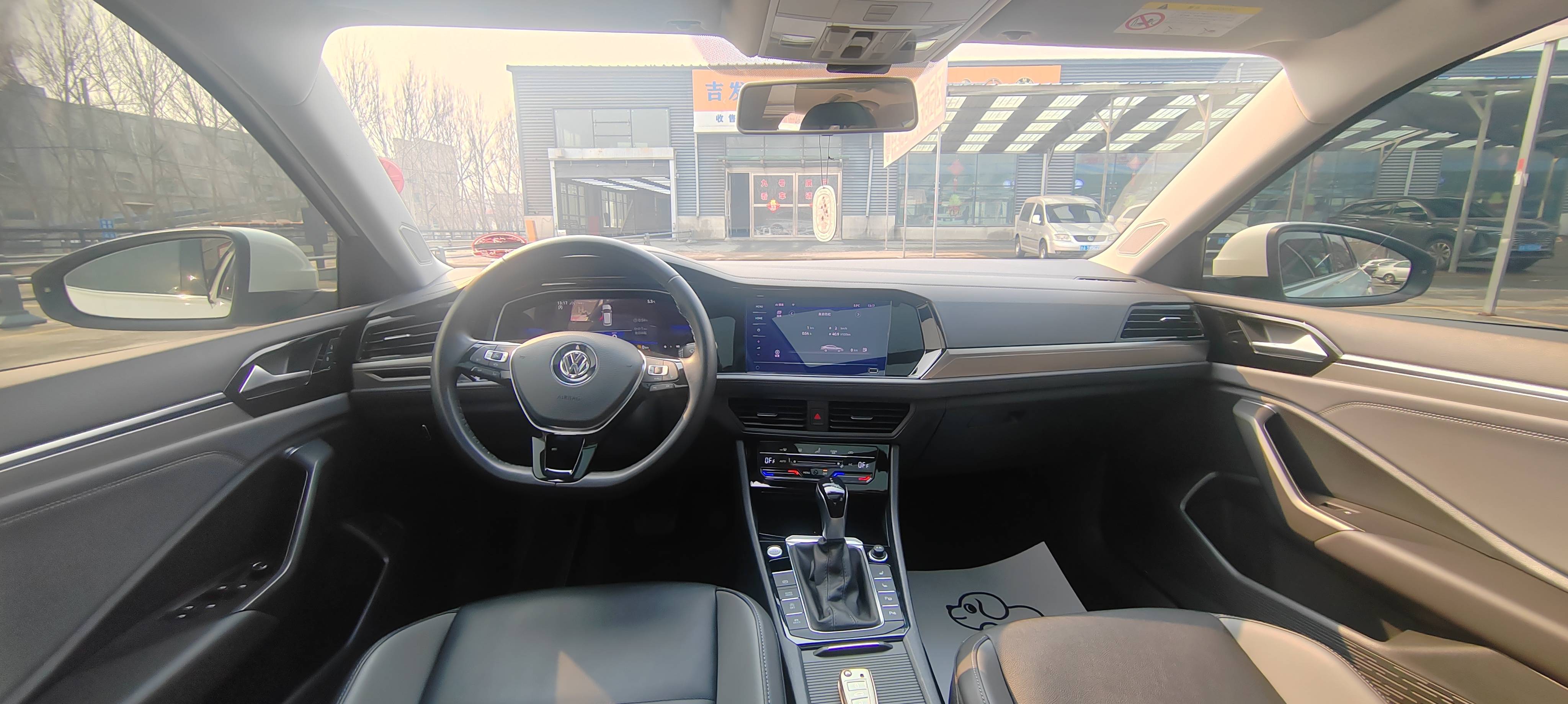 Volkswagen Sagitar 2021 car image #15